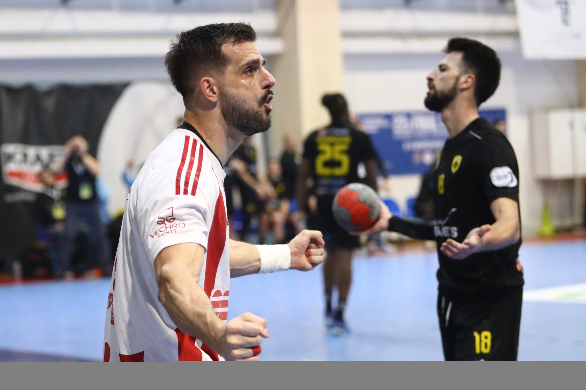 Οι πανηγυρισμοί του Ολυμπιακού για την κατάκτηση του Κυπέλλου Ελλάδας κόντρα στην ΑΕΚ (video)