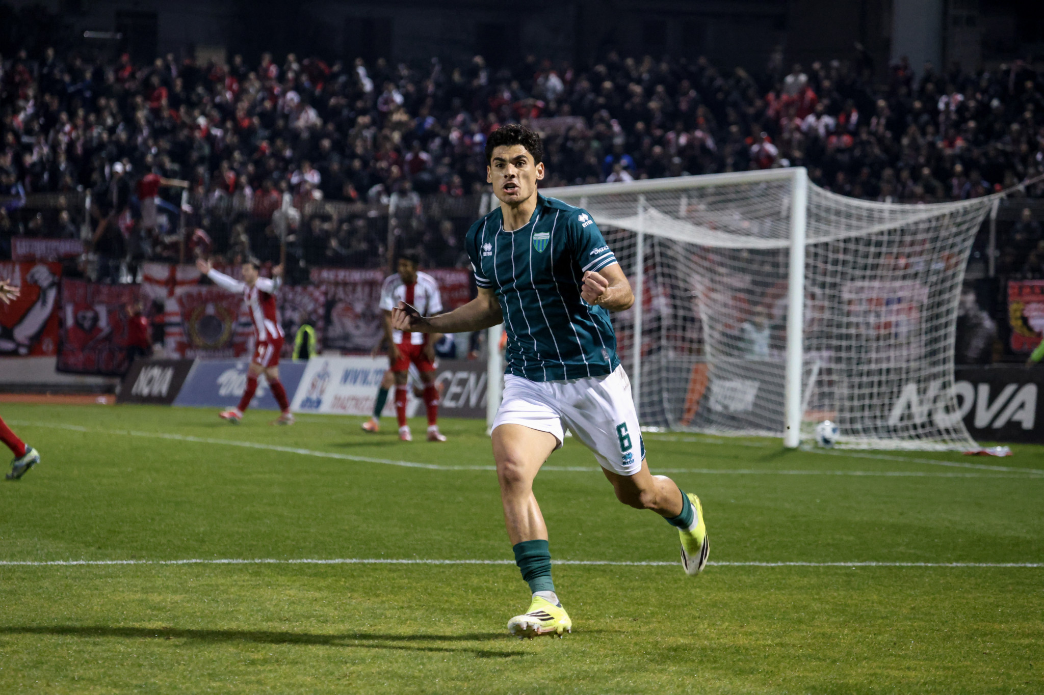 Ο Τσάπρας είναι ο μπακ που τα κάνει όλα και οδηγεί τον Λεβαδειακό στην Ευρώπη