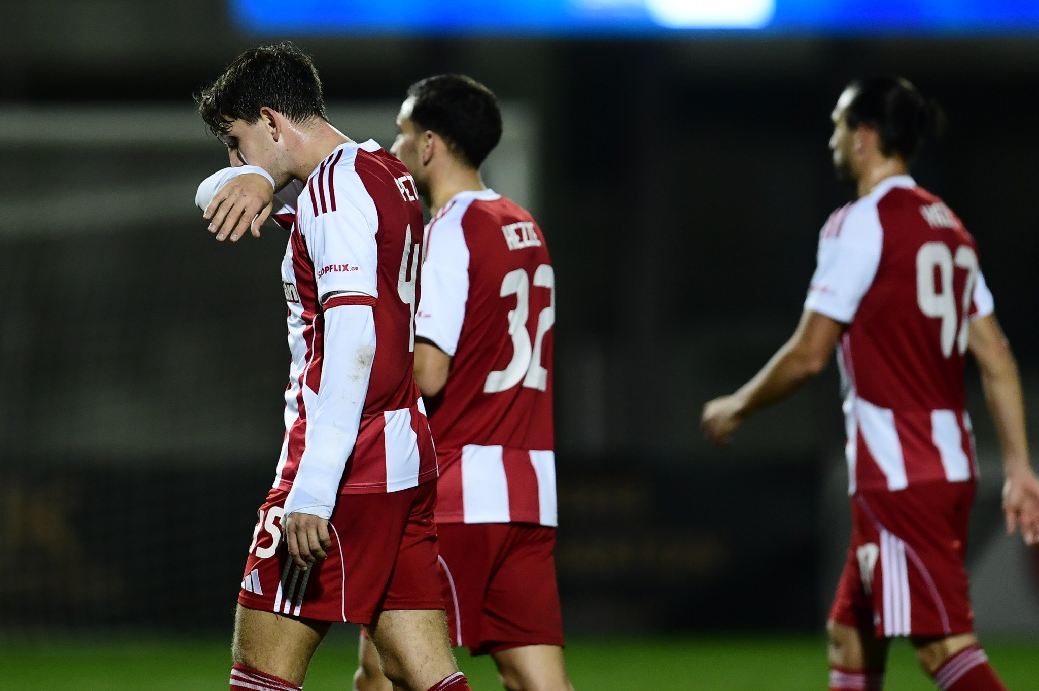 Με πέντε πεταμένους βαθμούς σε δύο ματς το «φταίω και θα το διορθώσω» δεν λέει τίποτα...