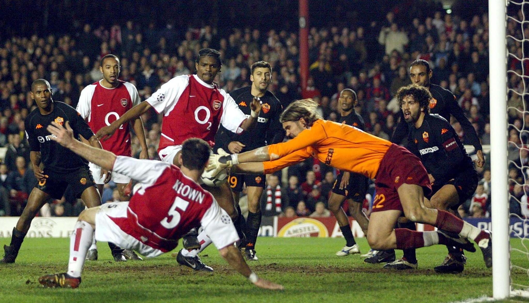 Με τα γούρια δεν παίζουμε: Θρύλος της Άρσεναλ ζητούσε να τον χαστουκίσουν πριν από κάθε αγώνα