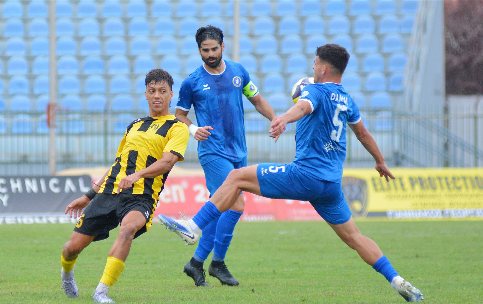 Τι συμβαίνει με τους φιλοξενούμενους στην Superleague 2;