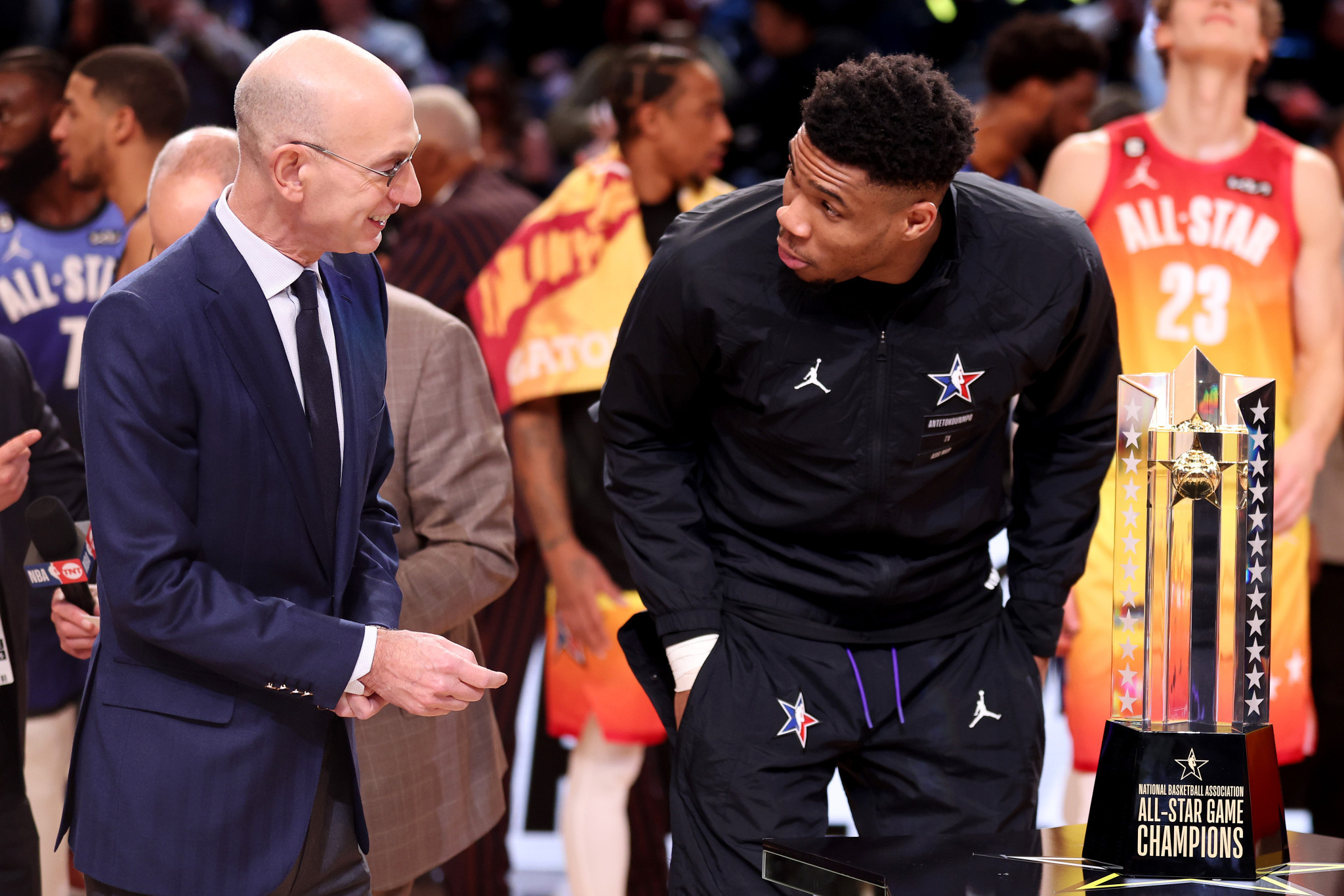 Ο κομισάριος του NBA μίλησε για την επένδυση του Αντετοκούνμπο στην Kalshi: «Δεν παραβιάζει κανόνες»