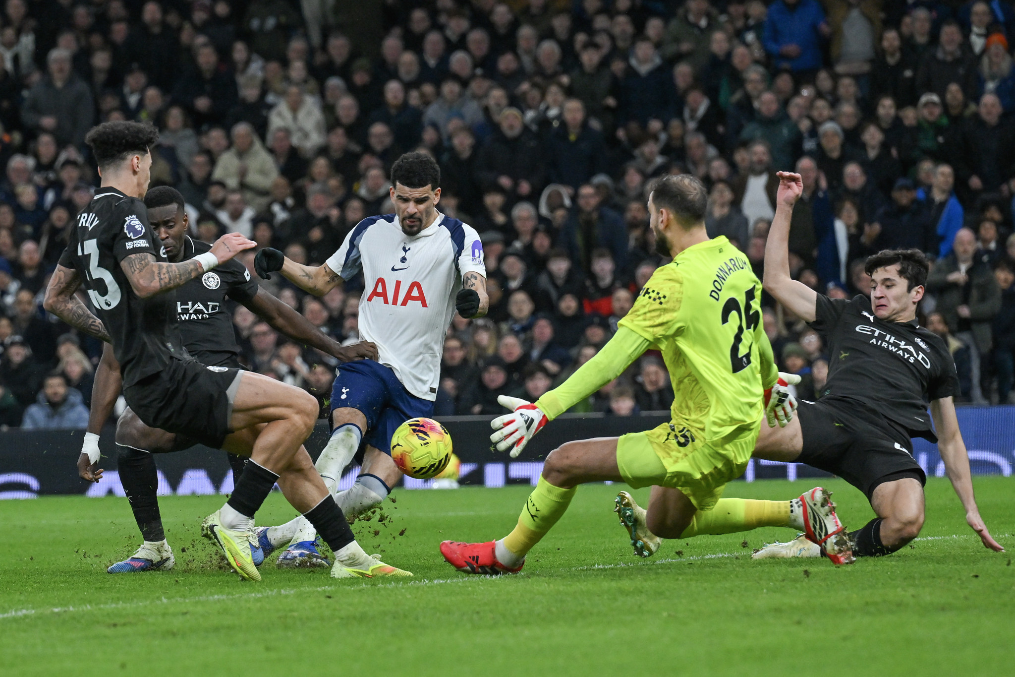 Όρθια η Τότεναμ κόντρα στη Σίτι: Οι «πετεινοί» γύρισαν από την... κόλαση και έκαναν δώρο στην Άρσεναλ