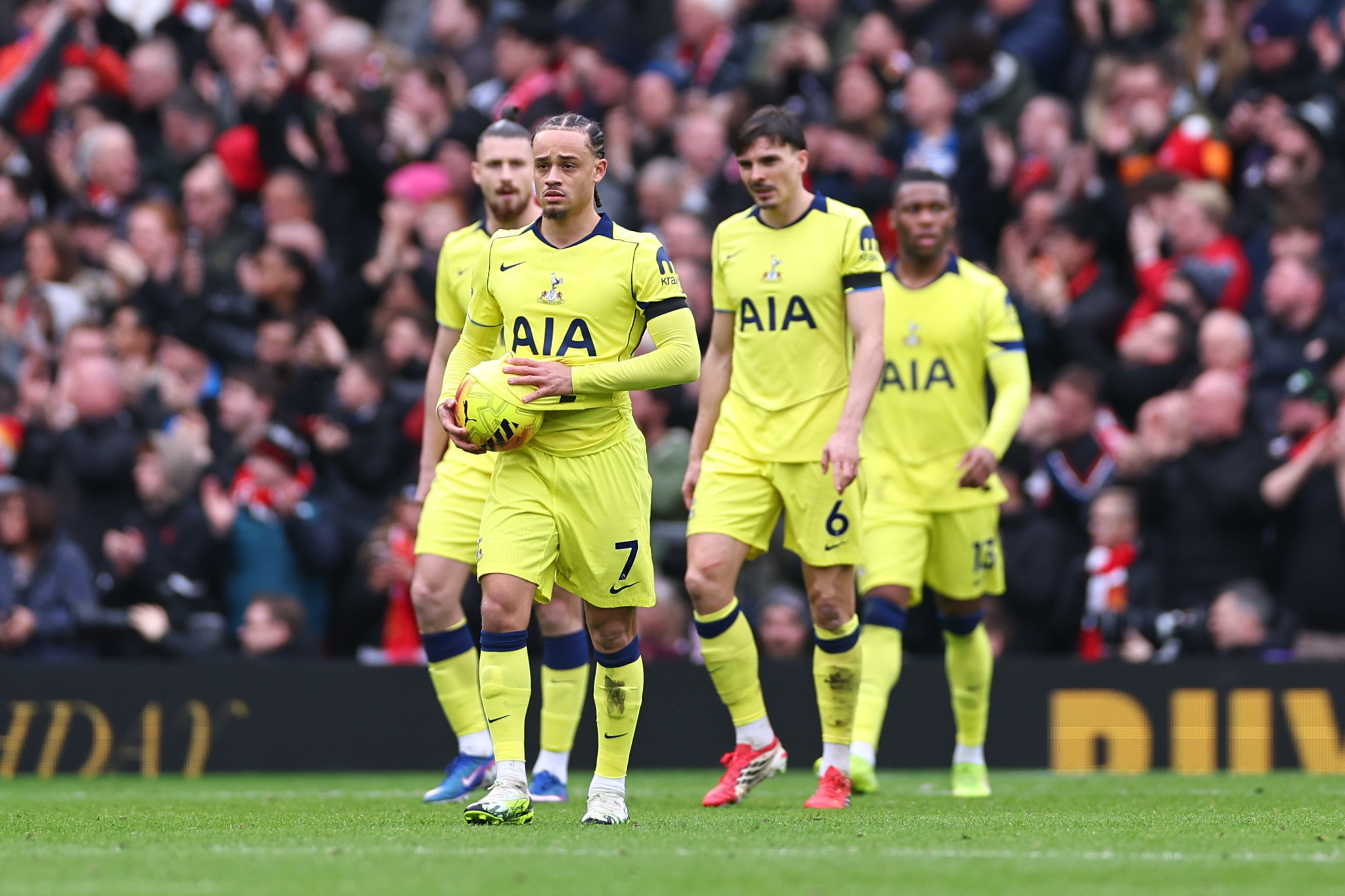 Το παράδοξο της Τότεναμ: Σε 14 μήνες έχει περισσότερες νίκες στην Ευρώπη παρά στην Premier League