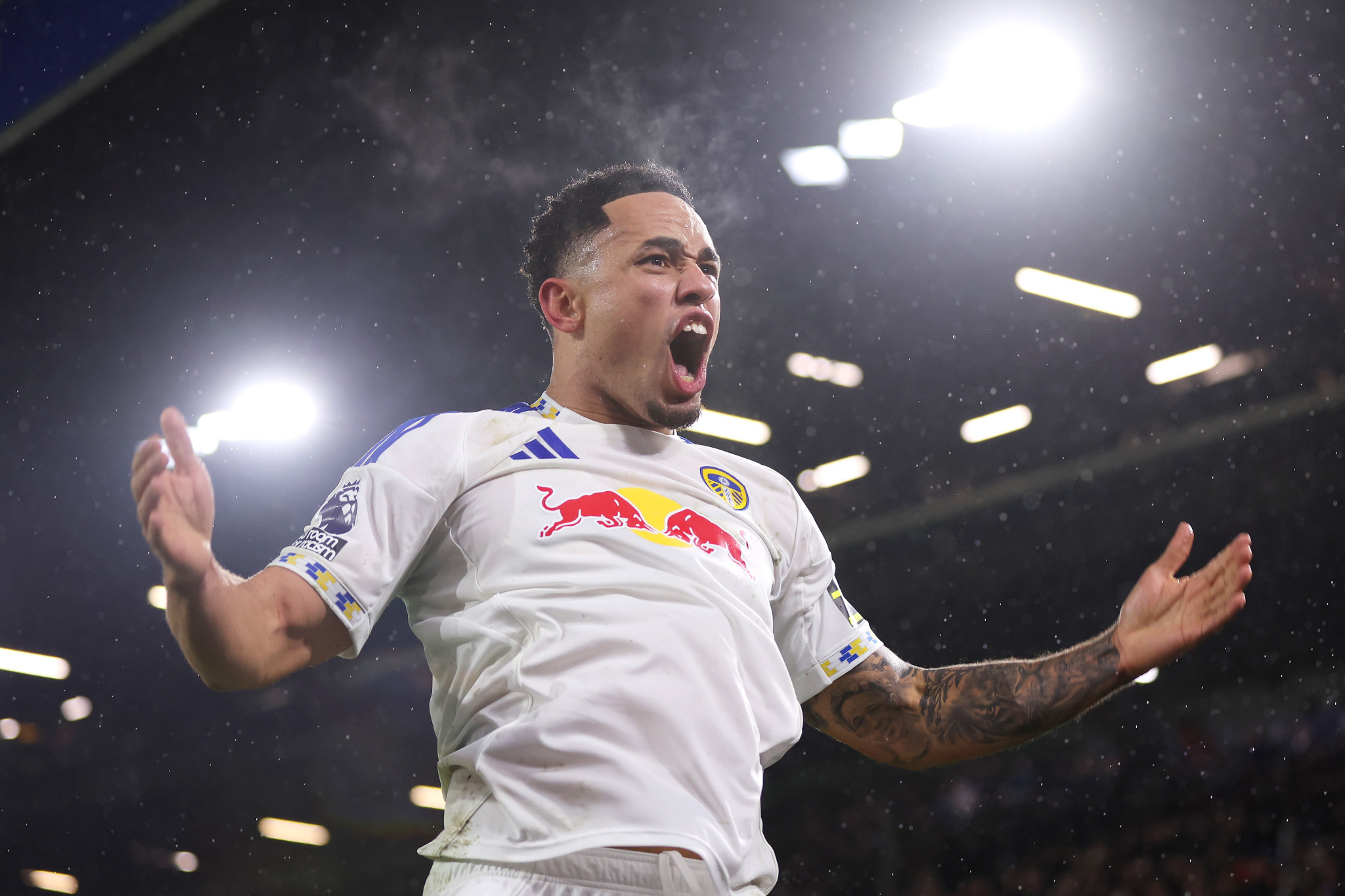 Όρθια η Λιντς στο «Στάμφορντ Μπριτζ»: Επέστρεψε από το 2-0 και πήρε πολύτιμο βαθμό από την Τσέλσι