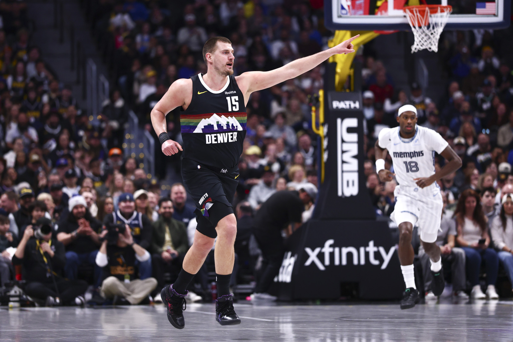 Ένα ακόμη triple double για τον Γιόκιτς, περίπατος για τους Θάντερ