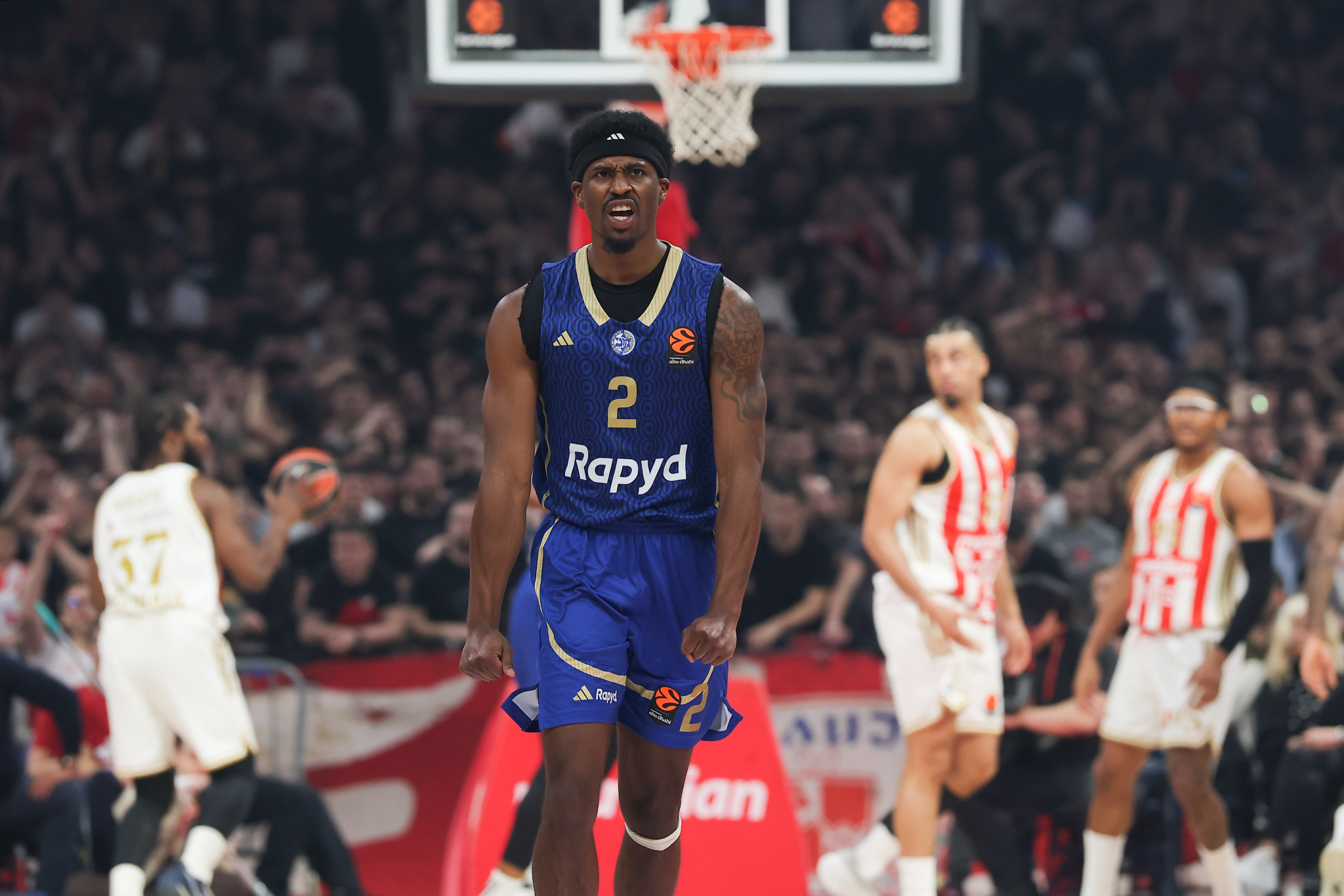 Δύο βολές στο σίδερο, μία χαμένη ευκαιρία: Το θρίλερ ανάμεσα σε Ερυθρό Αστέρα και Μακάμπι (video)