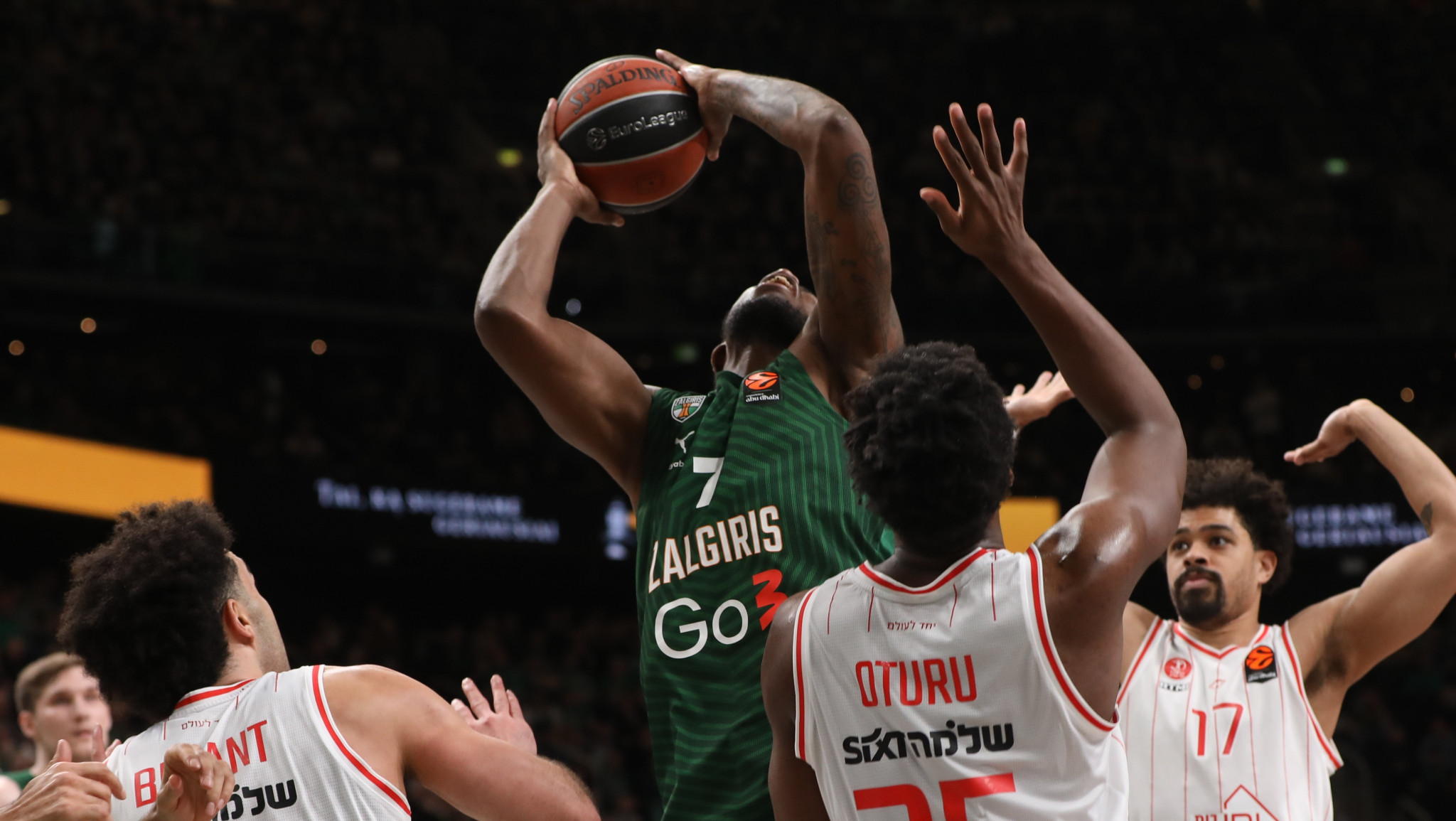 Φοβερός Μόουζες Ράιτ με ρεκόρ καριέρας απέναντι στη Χάποελ Τελ Αβίβ