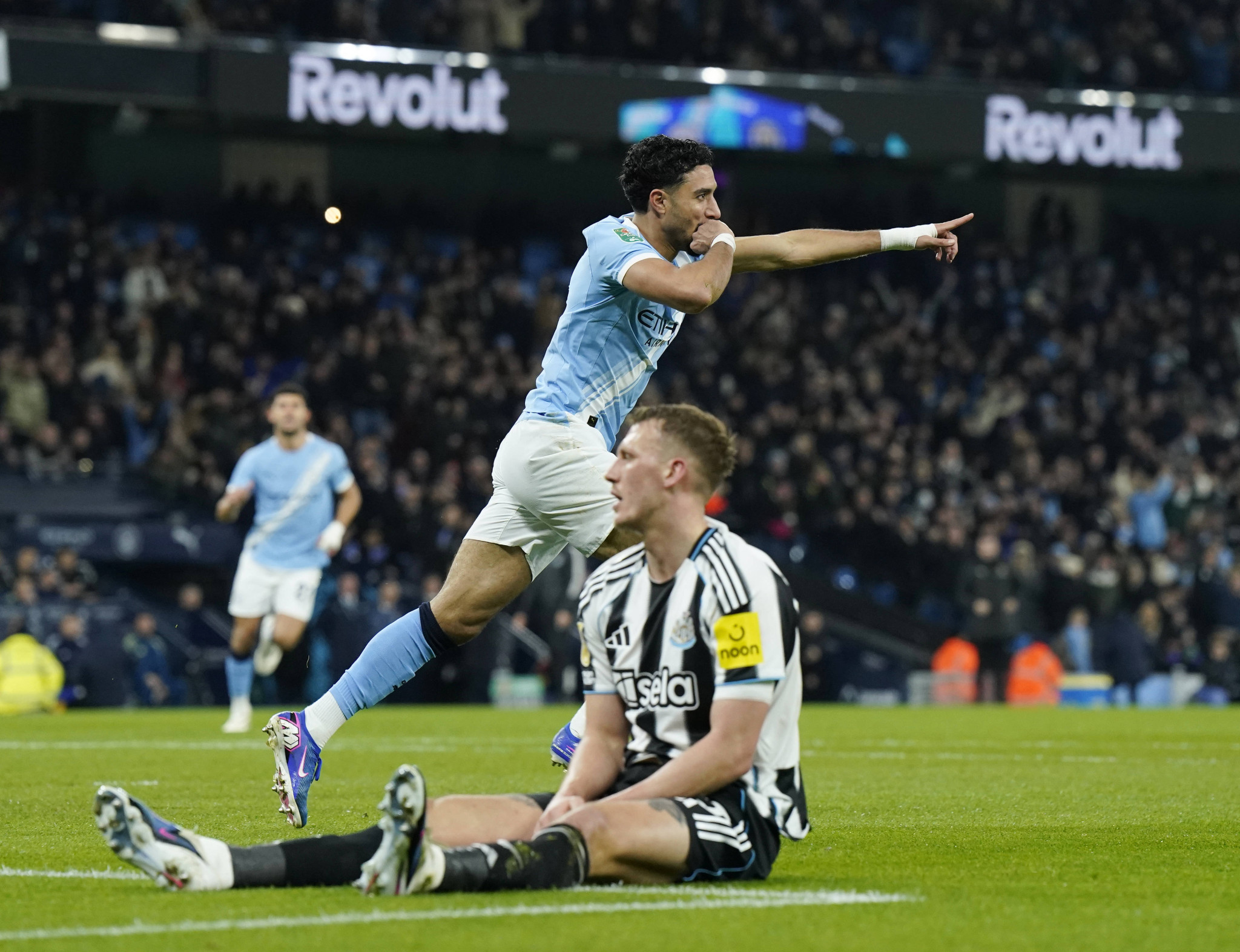 Το τυχερό γκολ του Μαρμούς που έδωσε το προβάδισμα στη Σίτι (video)