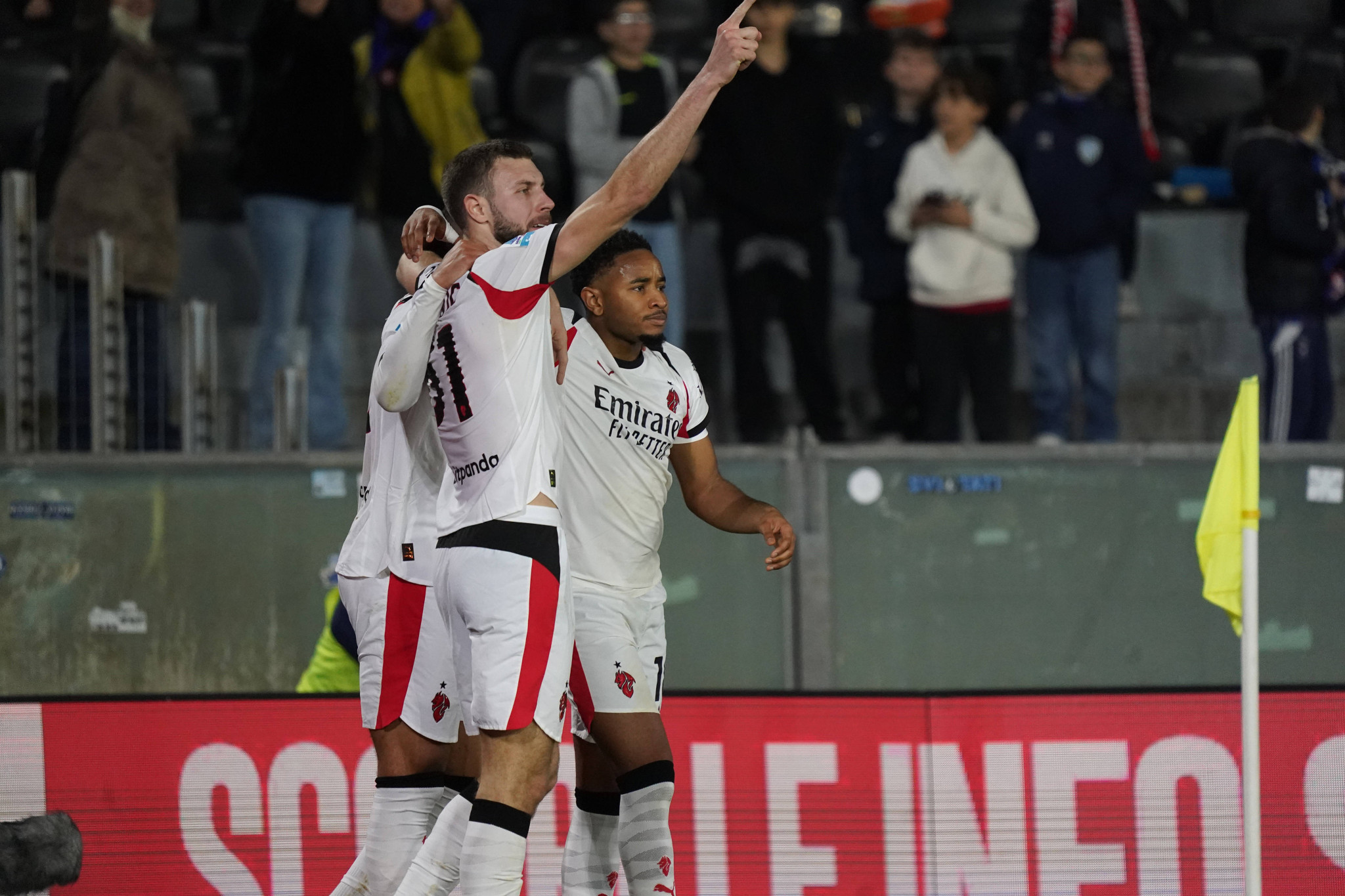 «Χρυσό» διπλό της Μίλαν στην έδρα της Πίζα