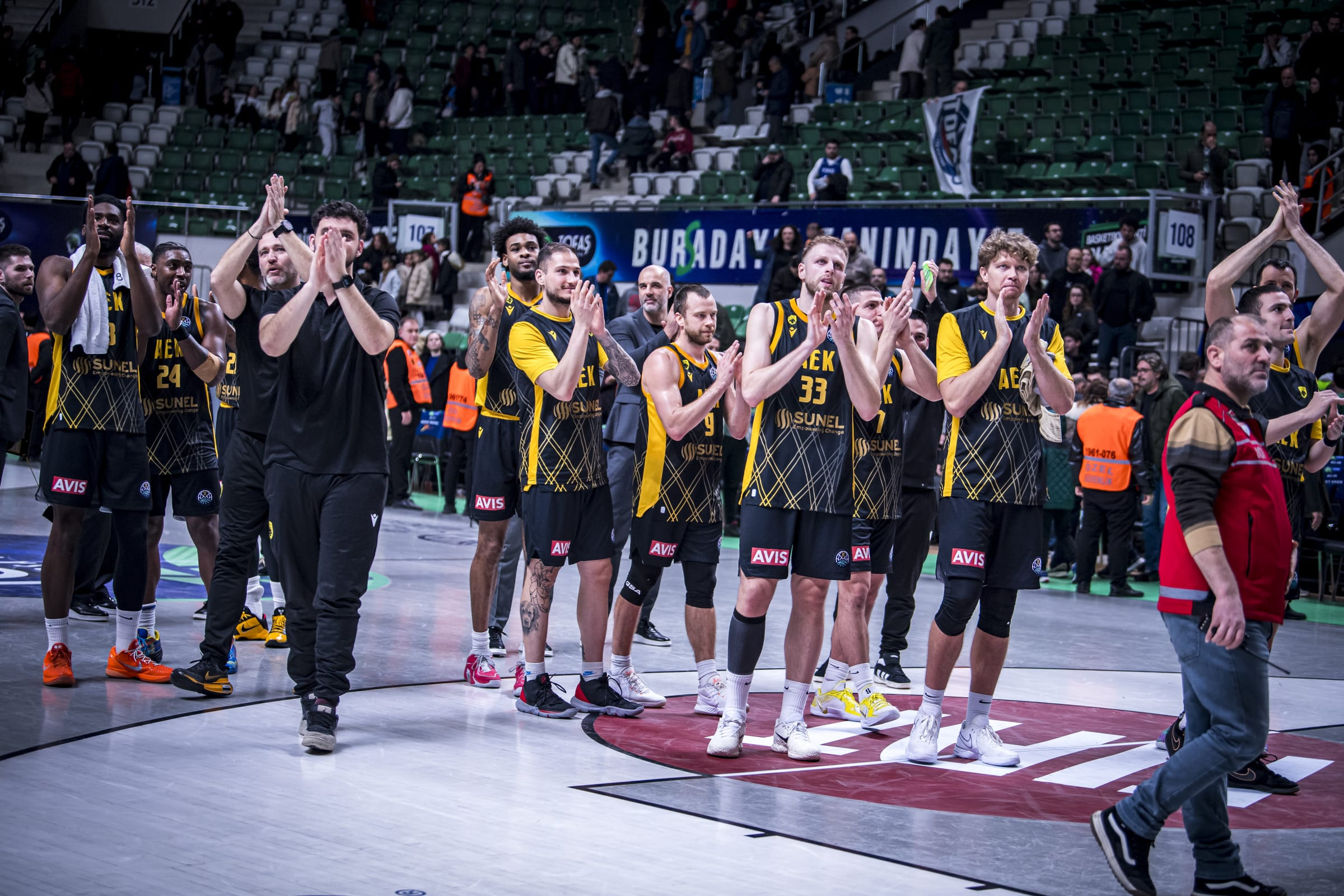 Το μπασκετικό ποίημα του Ντράγκαν Σάκοτα και μια ΑΕΚ που καταθέτει ψυχή