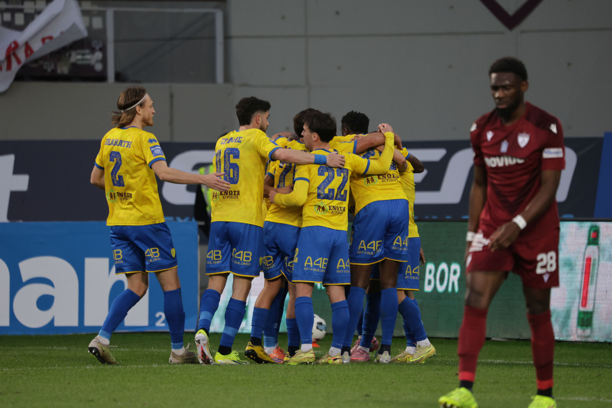 Πετούσε «φωτιές« ο Παναιτωλικός και προσγείωσε ανώμαλα την ΑΕΛ Novibet