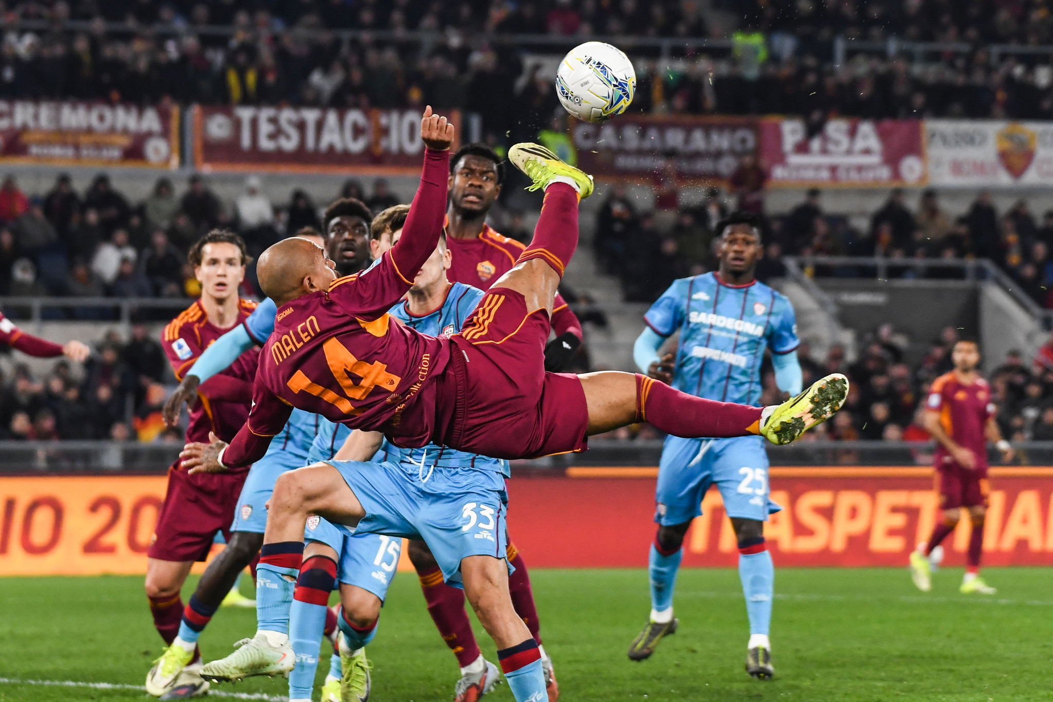 Με πρωταγωνιστή τον Μάλεν η Ρόμα γύρισε στις νίκες και έπιασε τη Γιουβέντους στην κατάταξη