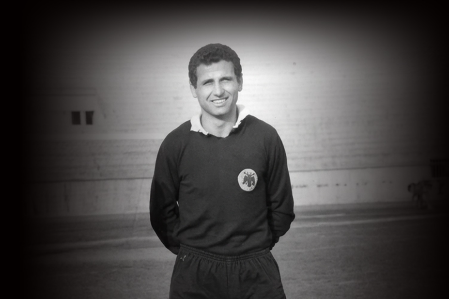 Πέθανε ο Βαγγέλης Πετράκης