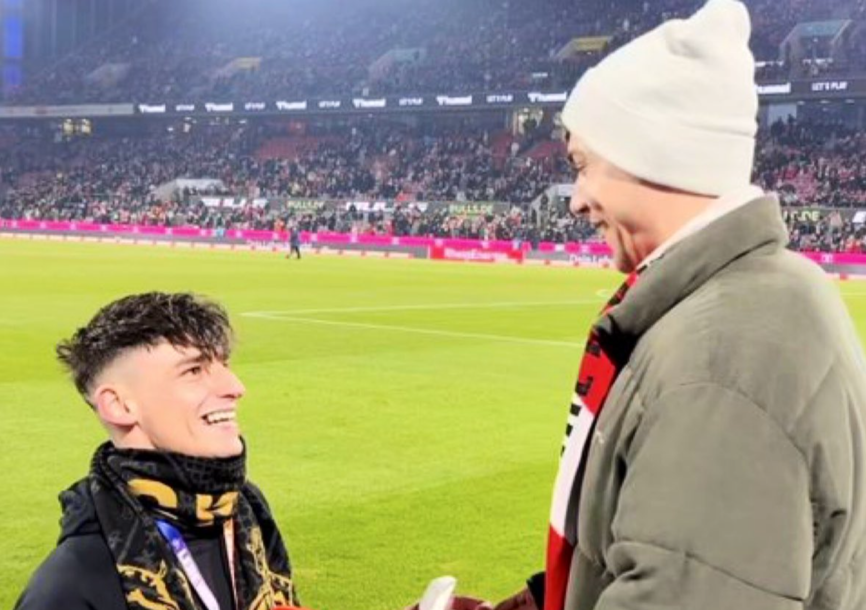 Σκάνδαλο στη Γερμανία: Αναζητείται από τις Αρχές ο διαιτητής που έκανε πρόταση γάμου στον σύντροφό του εν ώρα αγώνα