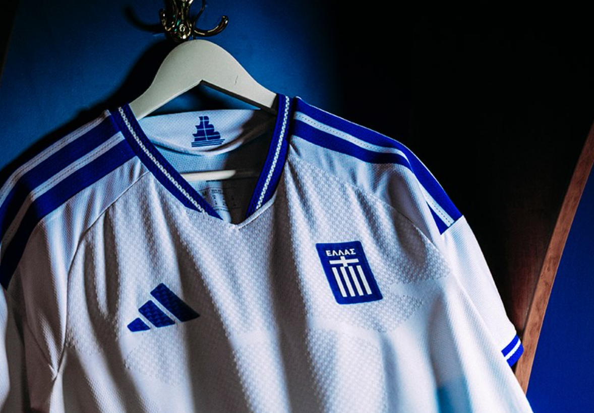 Η εντυπωσιακή λεπτομέρεια στη νέα φανέλα της Εθνικής που ξυπνά μνήμες Euro 2004