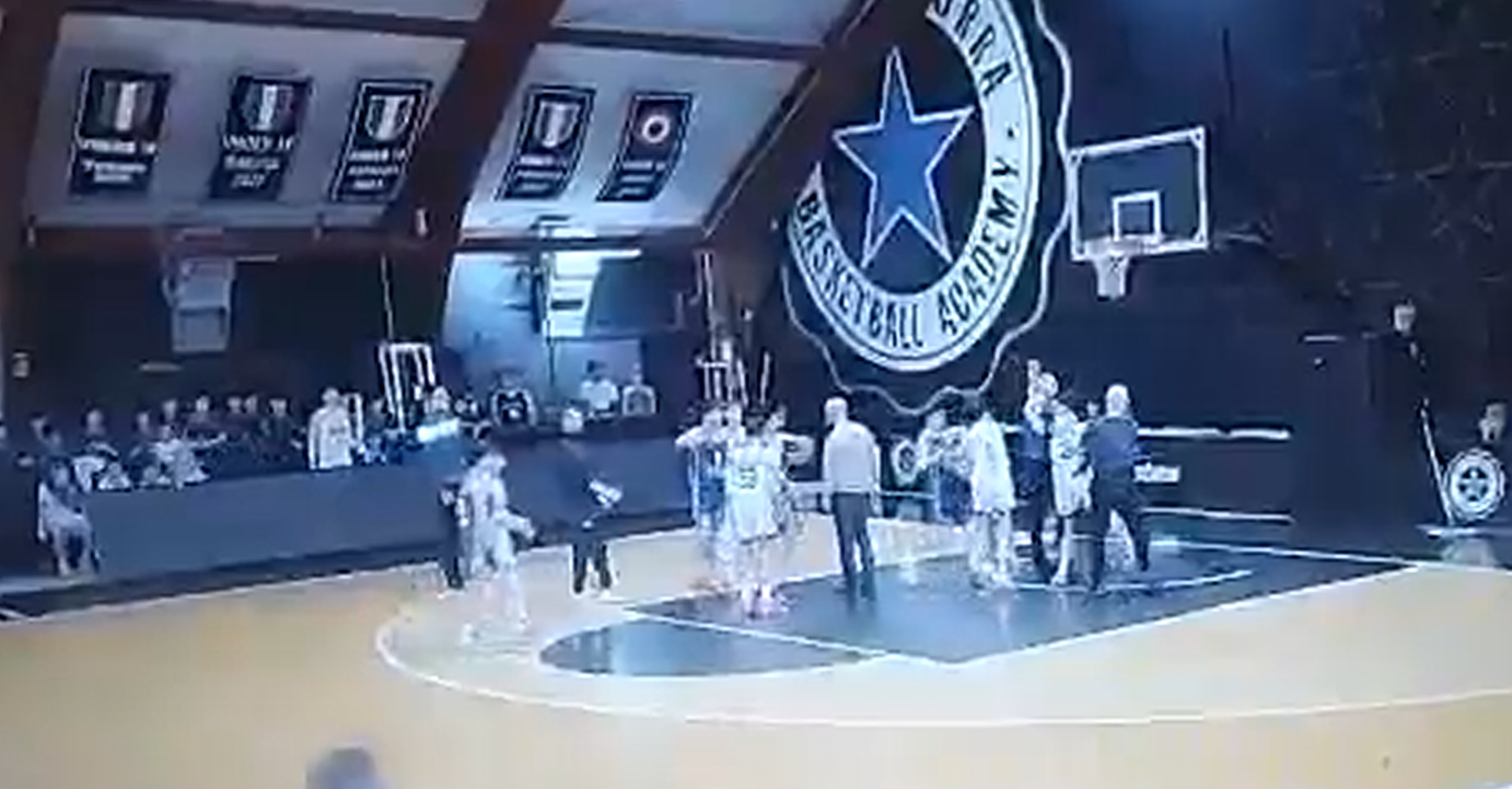 Απίστευτο σκηνικό σε αγώνα μπάσκετ στην Ιταλία: Πατέρας γρονθοκόπησε μικρό αθλητή