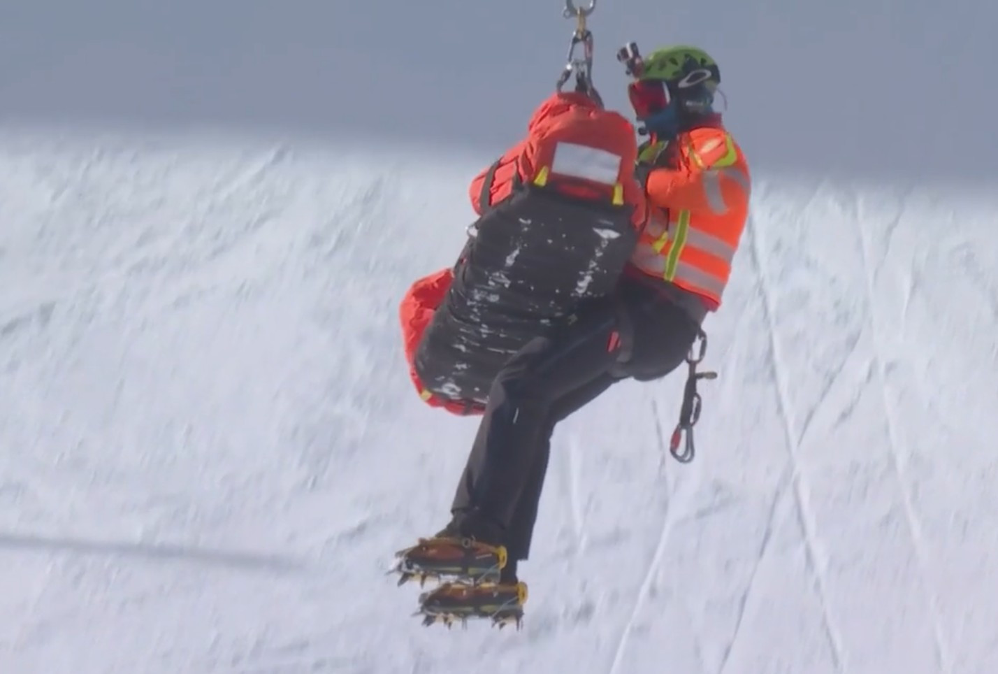 Νέος τραυματισμός-σοκ στο σκι: Αποχώρησε με ελικόπτερο αθλήτρια μετά από τρομακτική πτώση (video)
