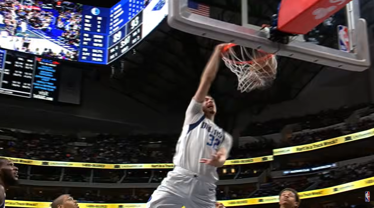 Με σούπερ θέαμα και ιπτάμενο Κούπερ Φλαγκ το Top 10 του NBA (video)