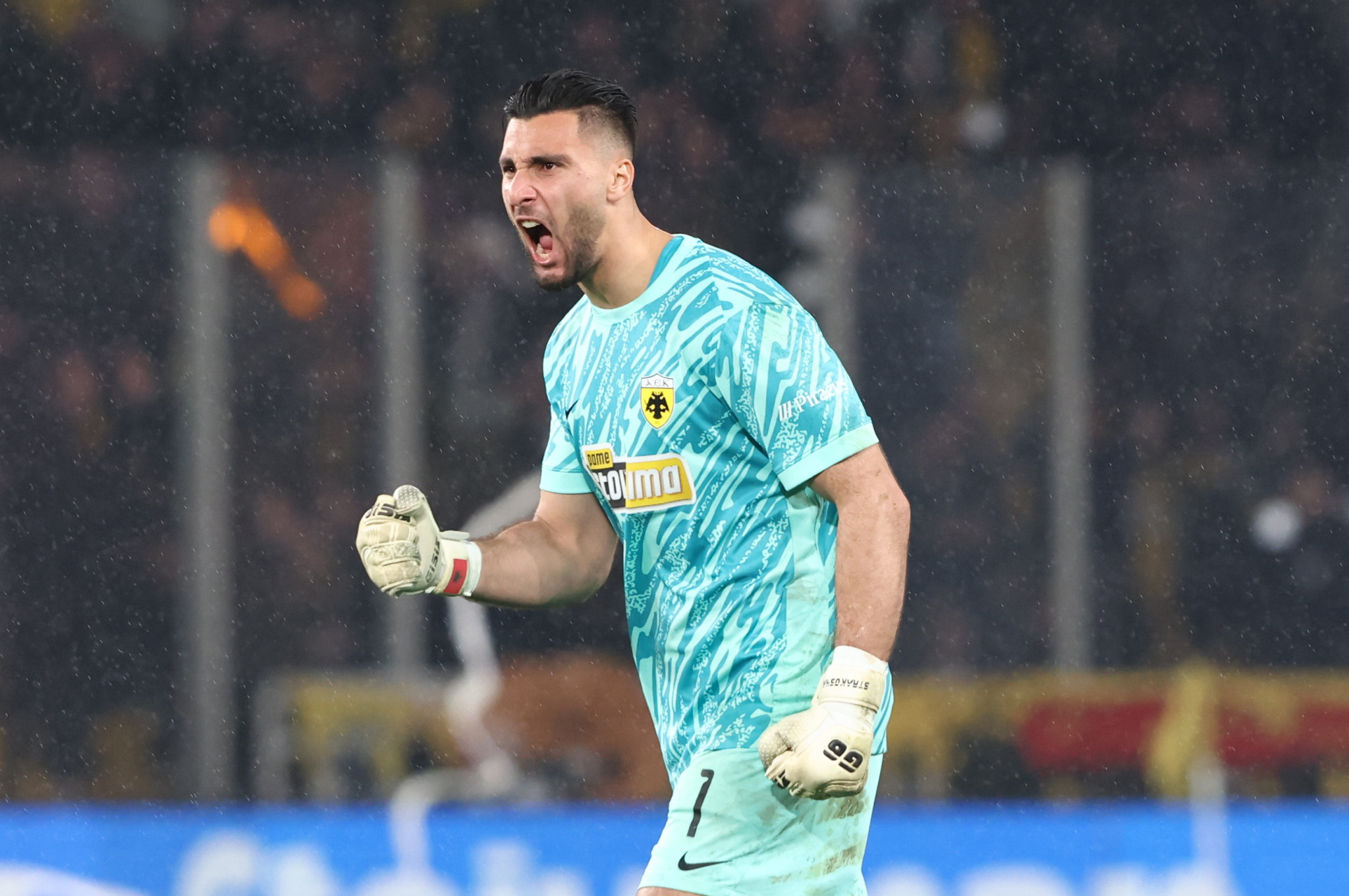 Πώς ο Στρακόσια έγινε ο καλύτερος τερματοφύλακας στην Stoiximan Super League