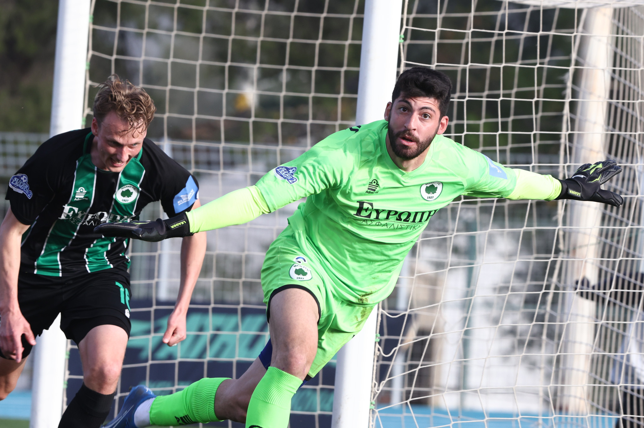 Nτύθηκε... Τρούμπιν ο Θεοδωράκης και έσωσε τον βαθμό για την Μαρκό!