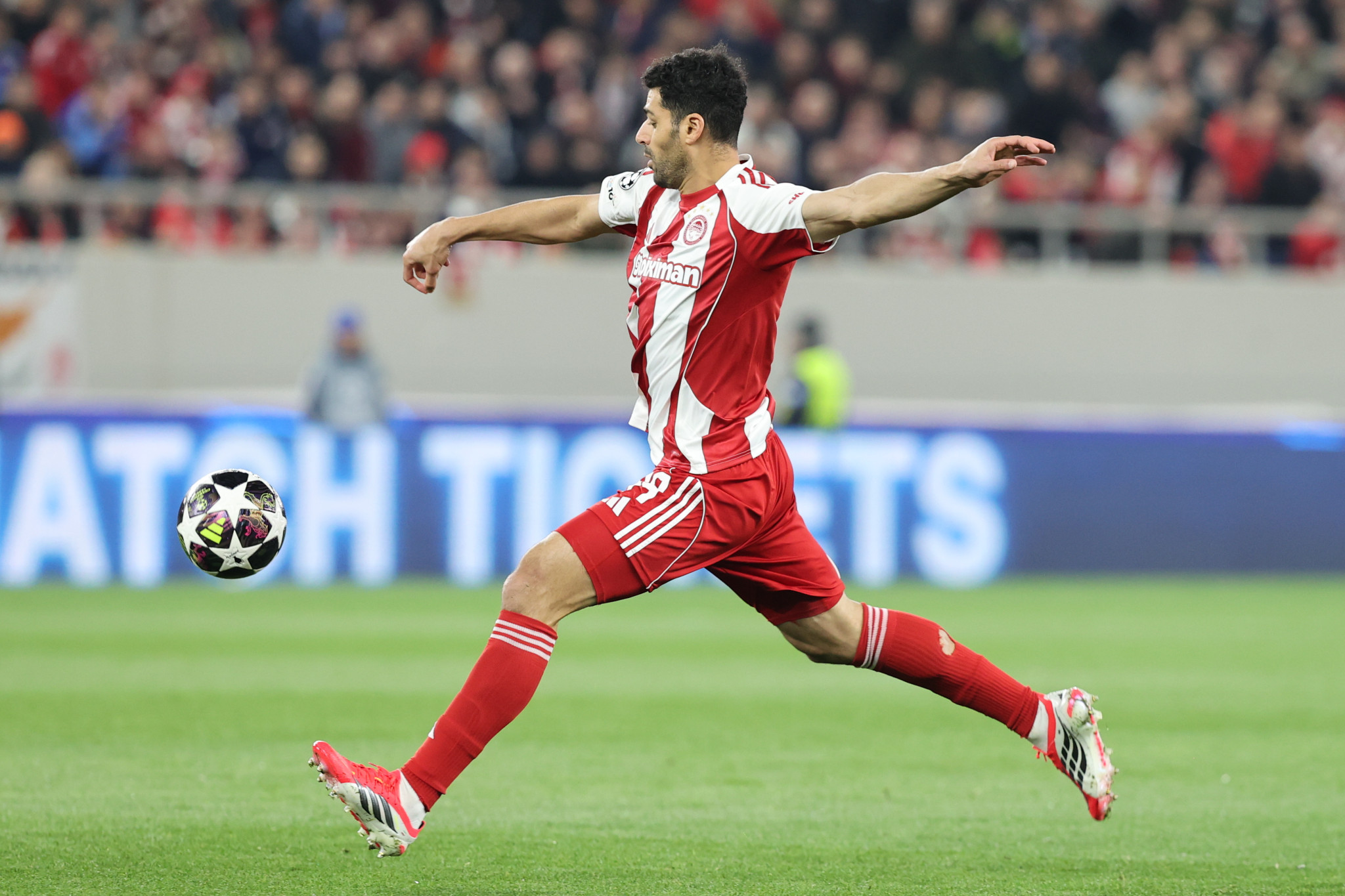 Απείλησε ο Ταρέμι από μακριά στη μεγάλη ευκαιρία του Ολυμπιακού (video)