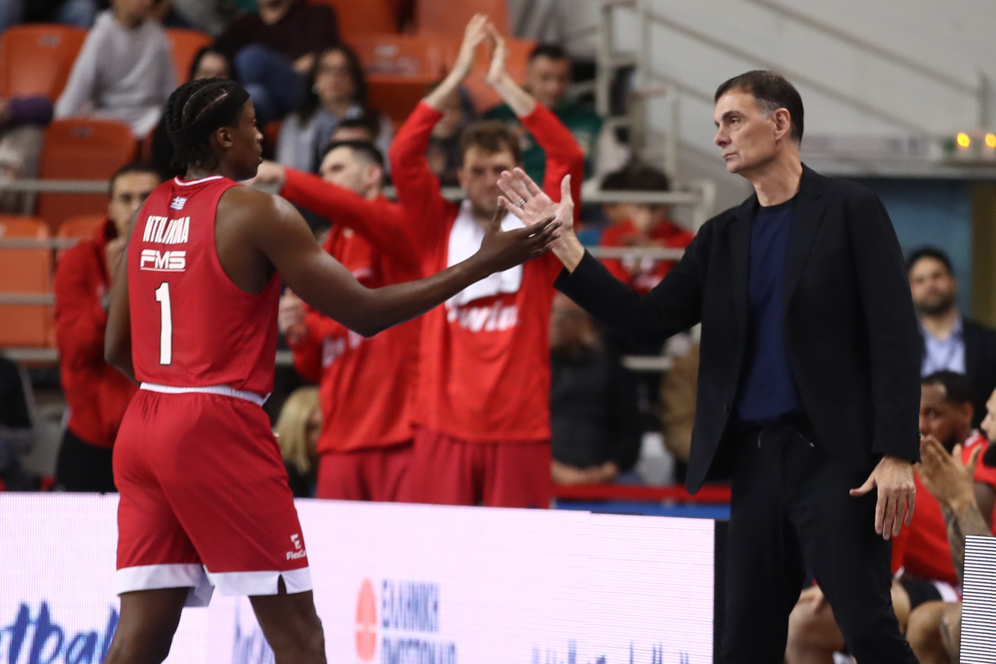 Μπαρτζώκας: «Ο Τζόουνς και ο Μιλουτίνοφ είναι αμφίβολοι για τον τελικό»