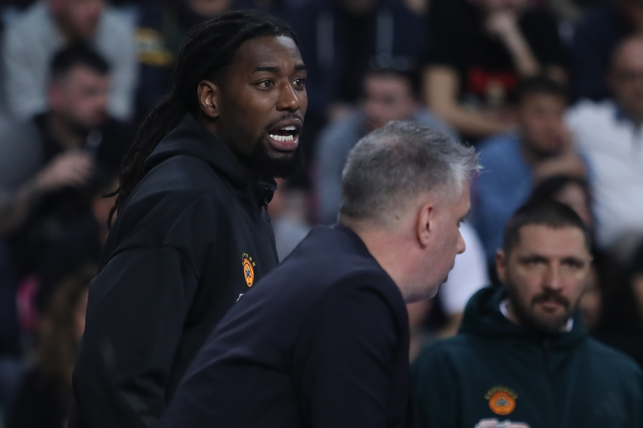 Το μήνυμα του Λεσόρ μετά την καταγγελία για ρατσιστική επίθεση: «Μπροστά στους αστυνομικούς!»