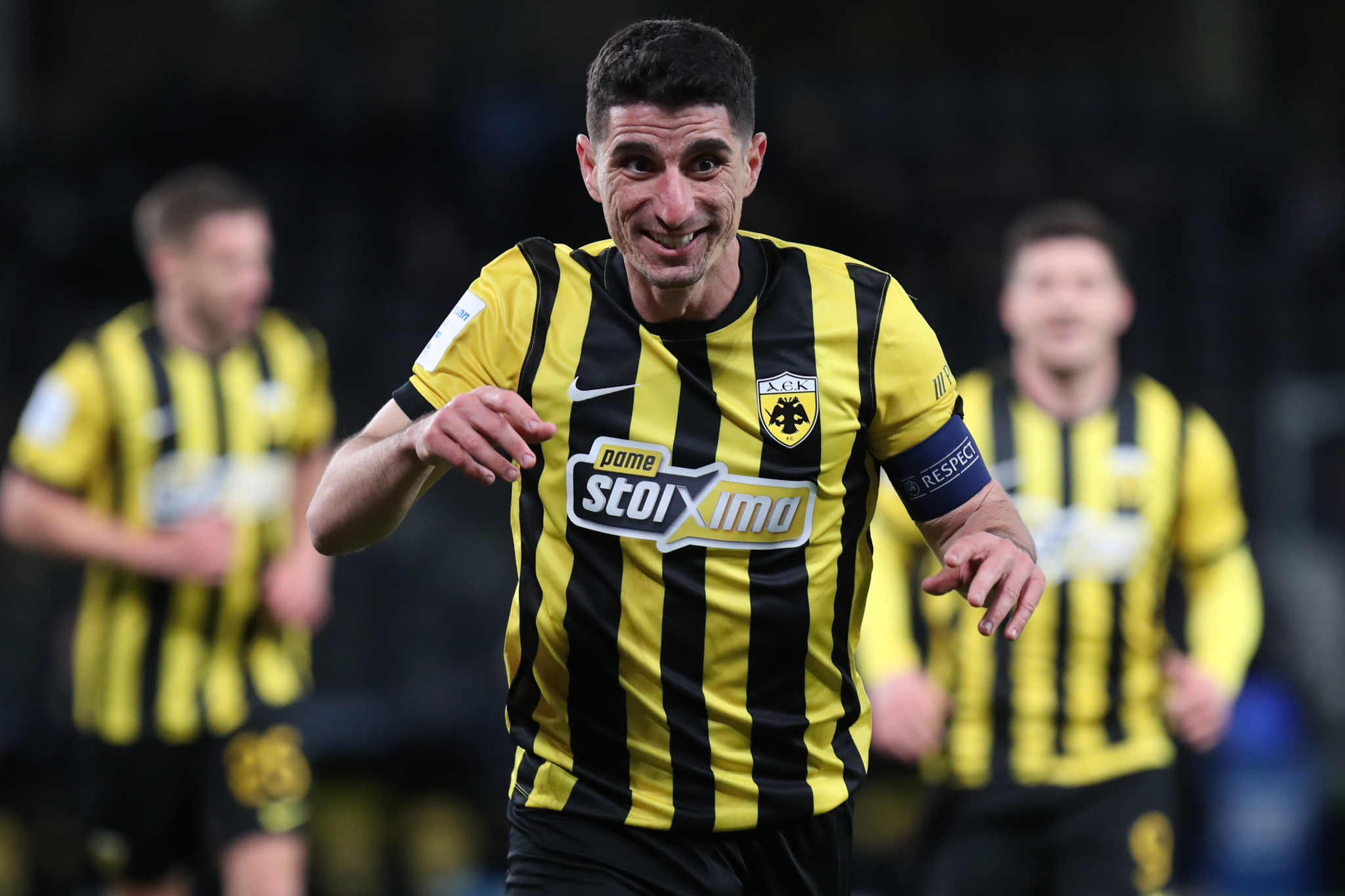 Μάνταλος: «Μακρινό το 2027 αλλά αν με θέλει η ΑΕΚ και τότε εννοείται!»