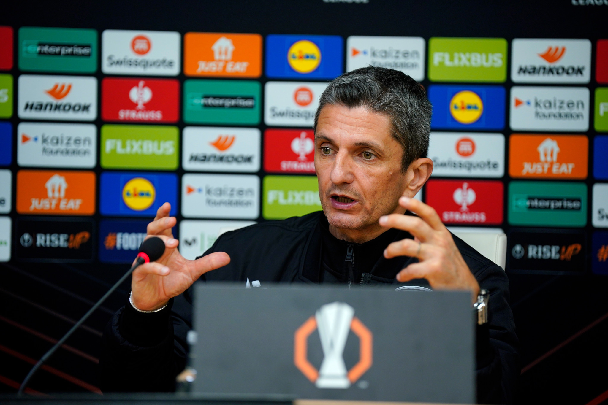 Λουτσέσκου: «Θα παλέψουμε για να προκριθούμε - Ο Κωνσταντέλιας μου είπε ότι θα περάσουμε»