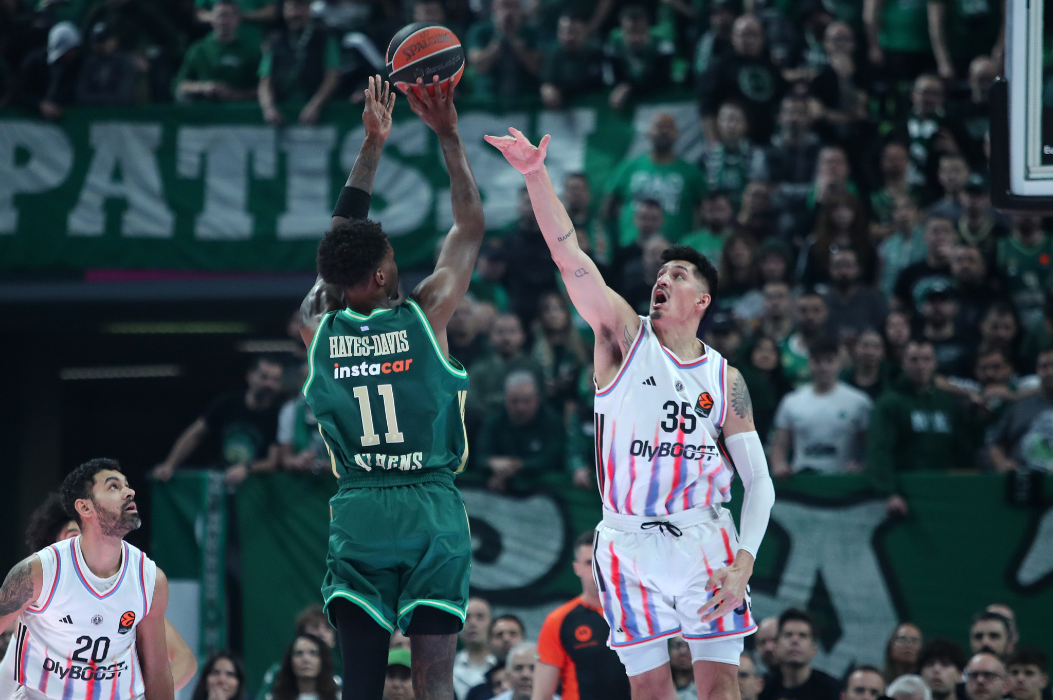 Το καλωσόρισμα: Ο Χέιζ-Ντέιβις έβαλε το πρώτο καλάθι του μπροστά στον κόσμο του Παναθηναϊκού (video)