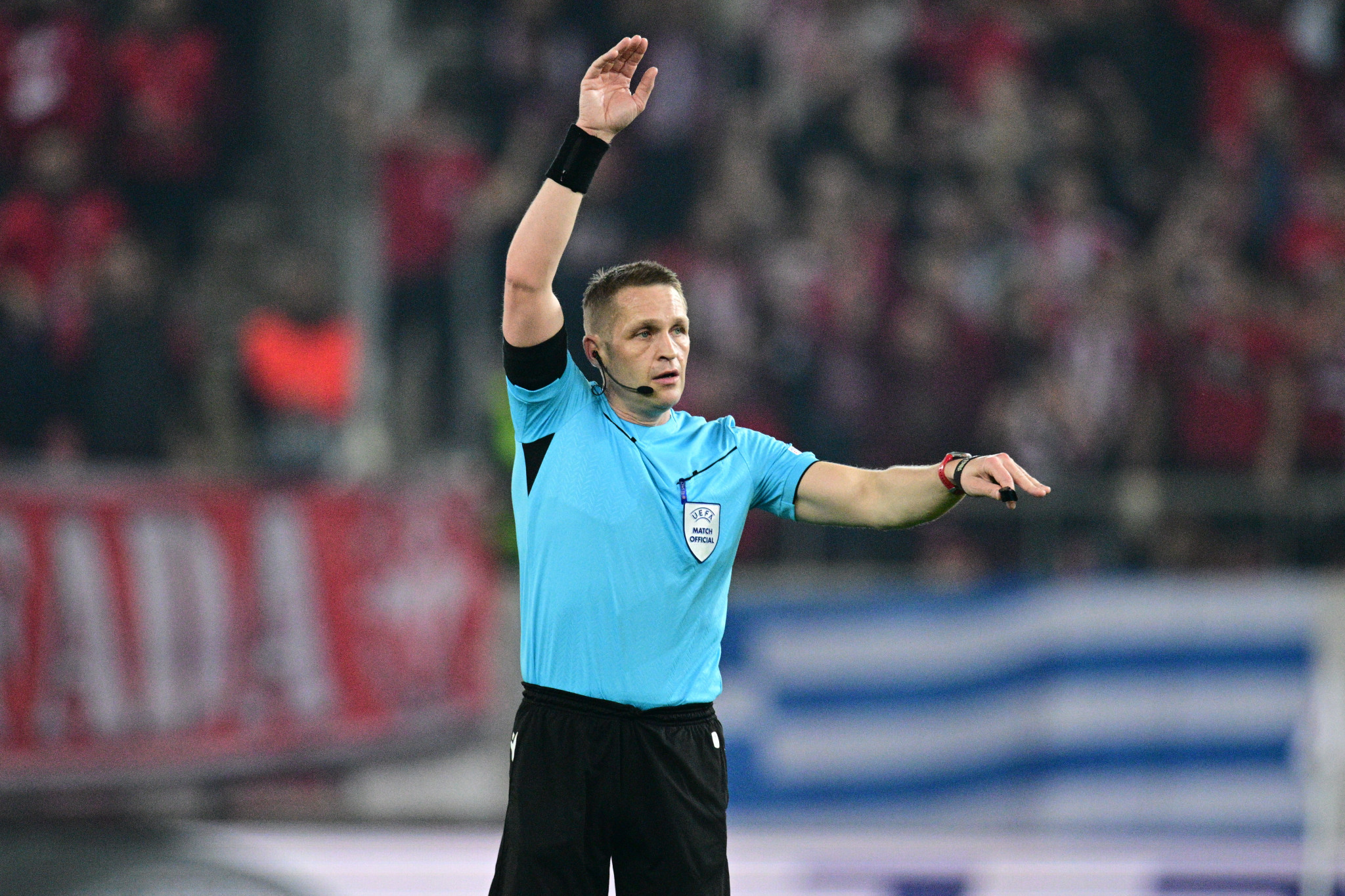 Απρόοπτο στην Αγγλία - Πήγε για την... ανάγκη του την ώρα του αγώνα ο διαιτητής του Γουλβς - Βίλα; (video)