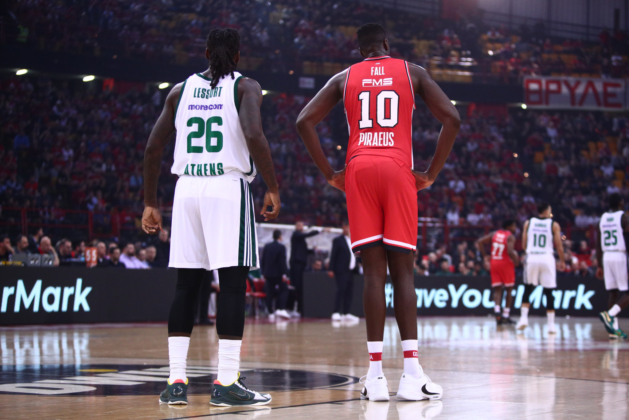 Τέλος οι μεταγραφές της EuroLeague με... επιστροφές των Λεσόρ και Φαλ