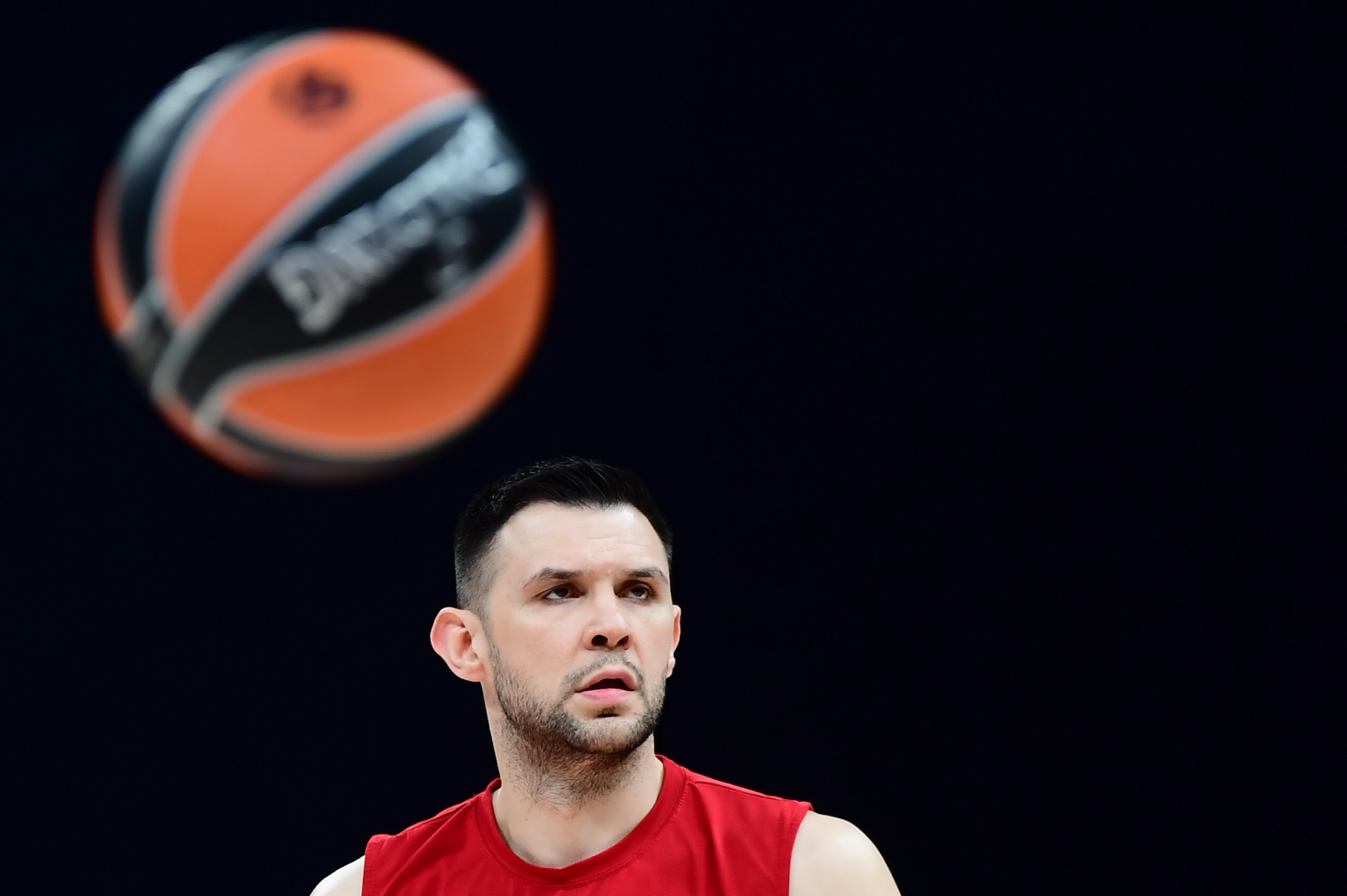 Ο Κώστας Παπανικολάου θυμήθηκε τις θυσίες της οικογένειάς για να μπορέσει να ακολουθήσει το όνειρο του