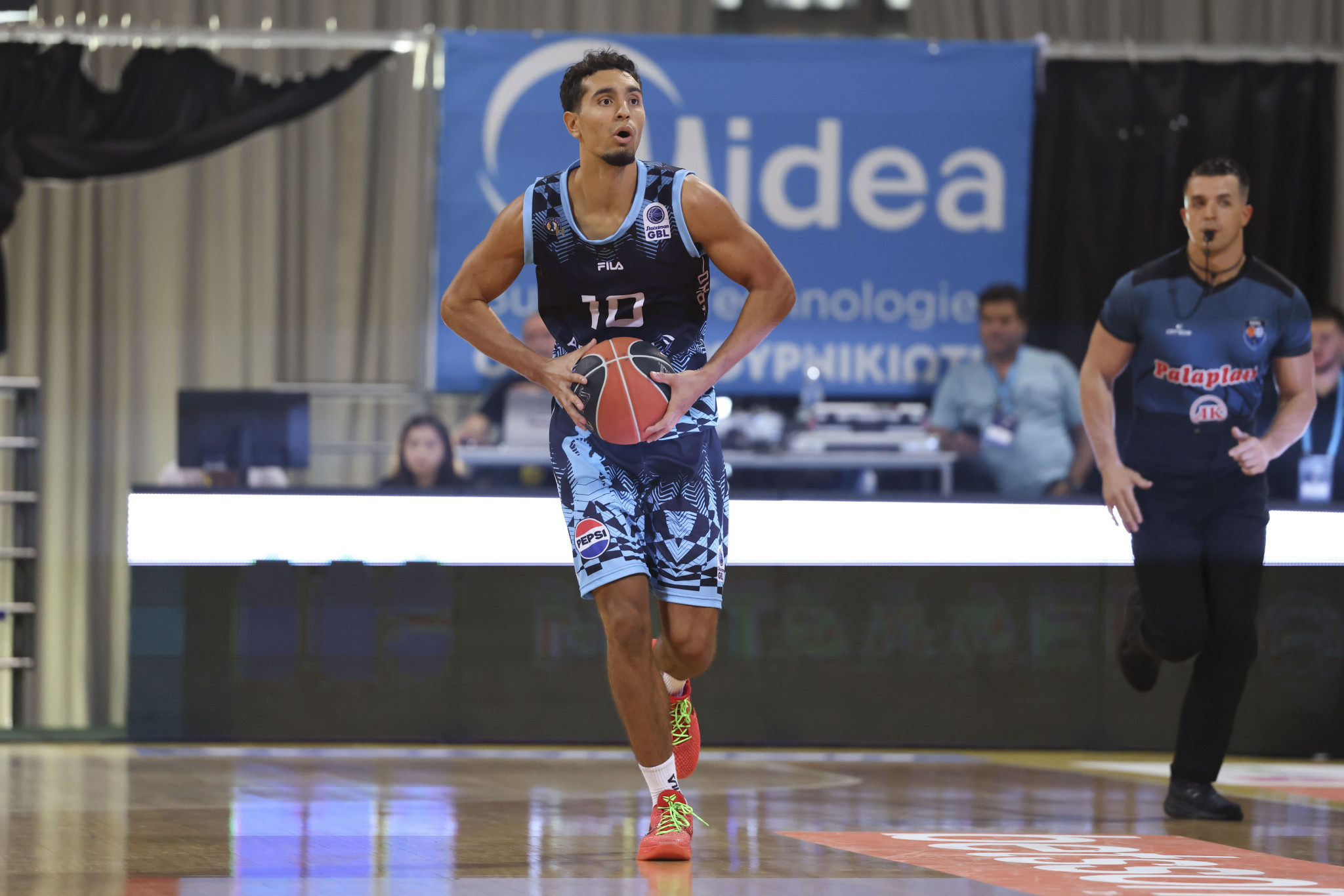 Τέλος από τον Κολοσσό ο Μπάρμπιτς