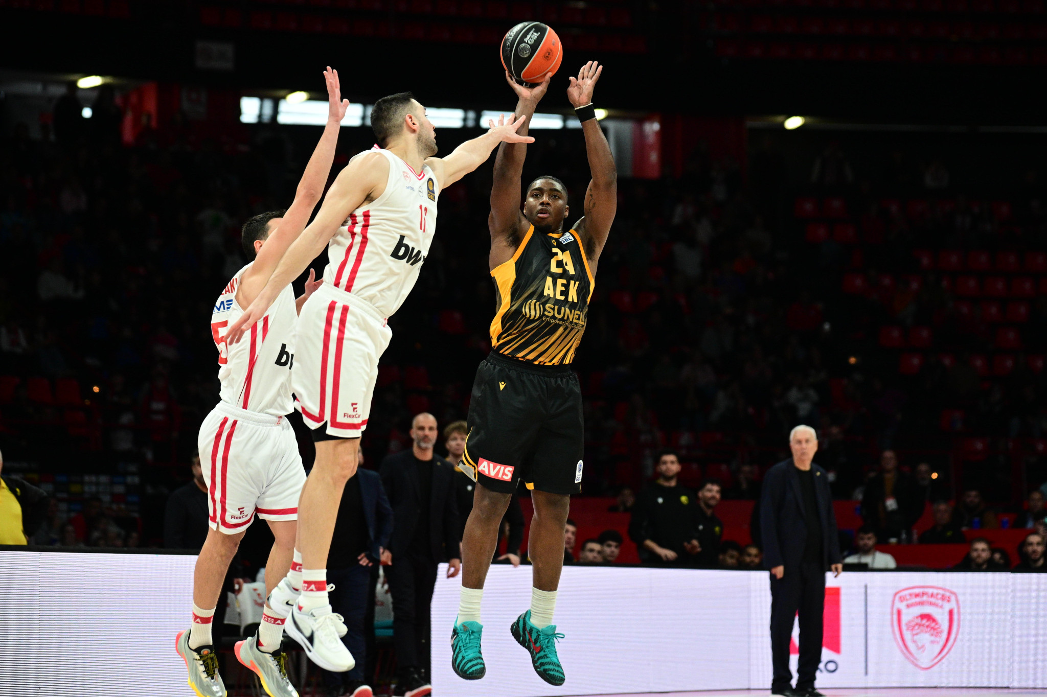 Που θα δείτε το Ολυμπιακός - ΑΕΚ για το allwyn Final 8 του Κυπέλλου