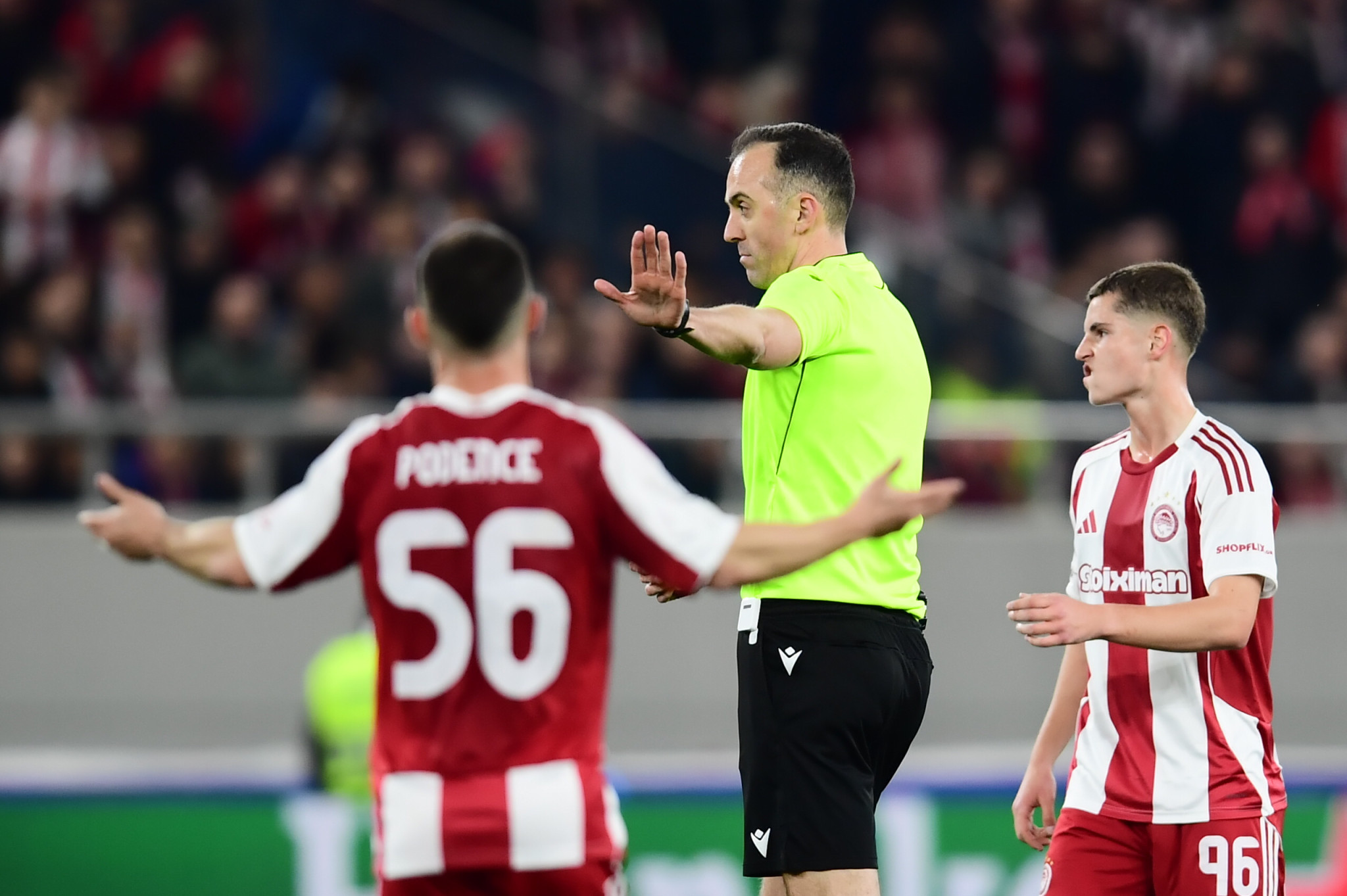 Για ποιες φάσεις διαμαρτύρεται ο Ολυμπιακός στο ματς με τη Λεβερκούζεν (video)