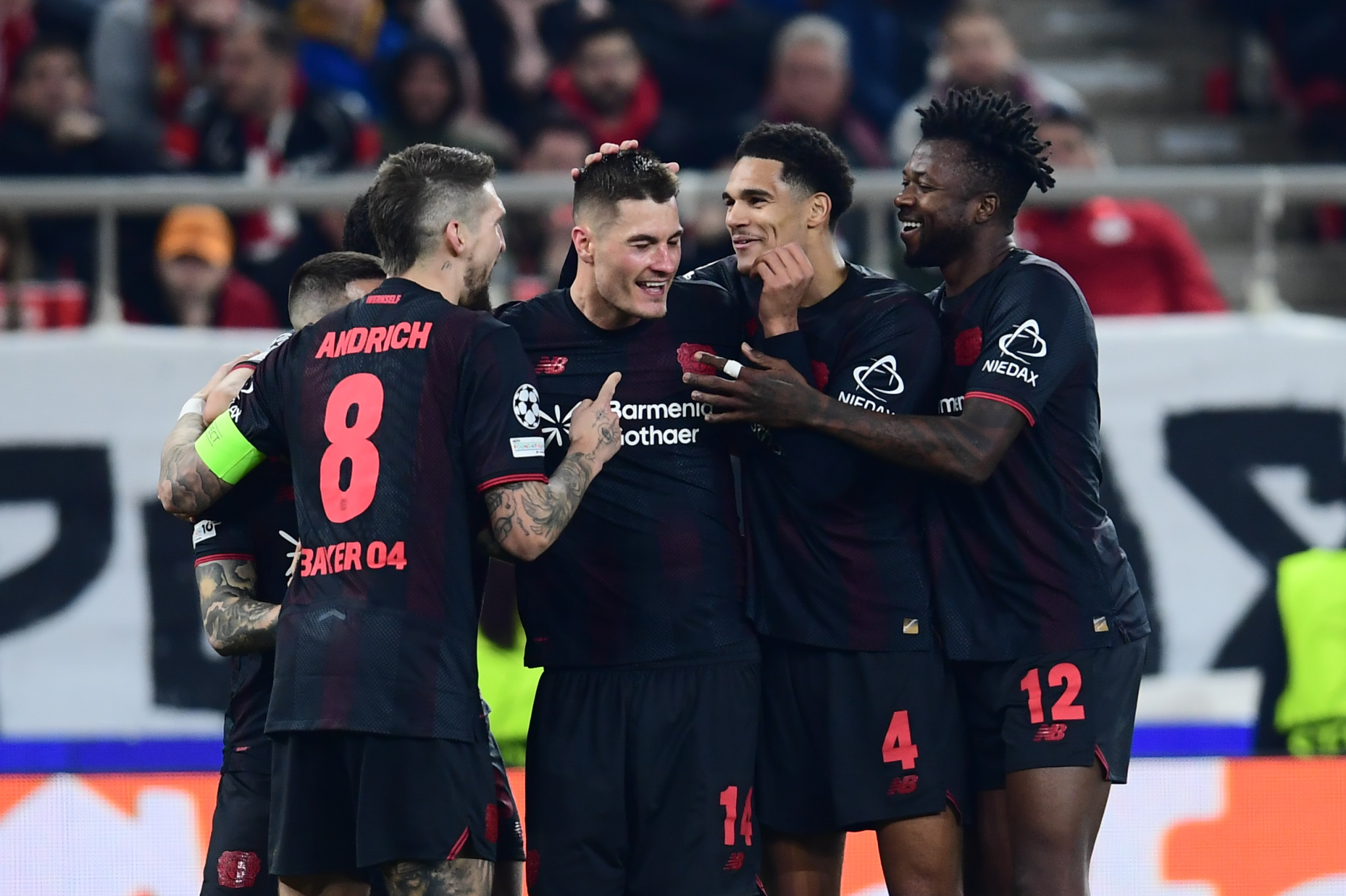 Πώς η Λεβερκούζεν «διάβασε» τον Τζολάκη και άλλαξε κομπίνα στο κόρνερ για το 2-0