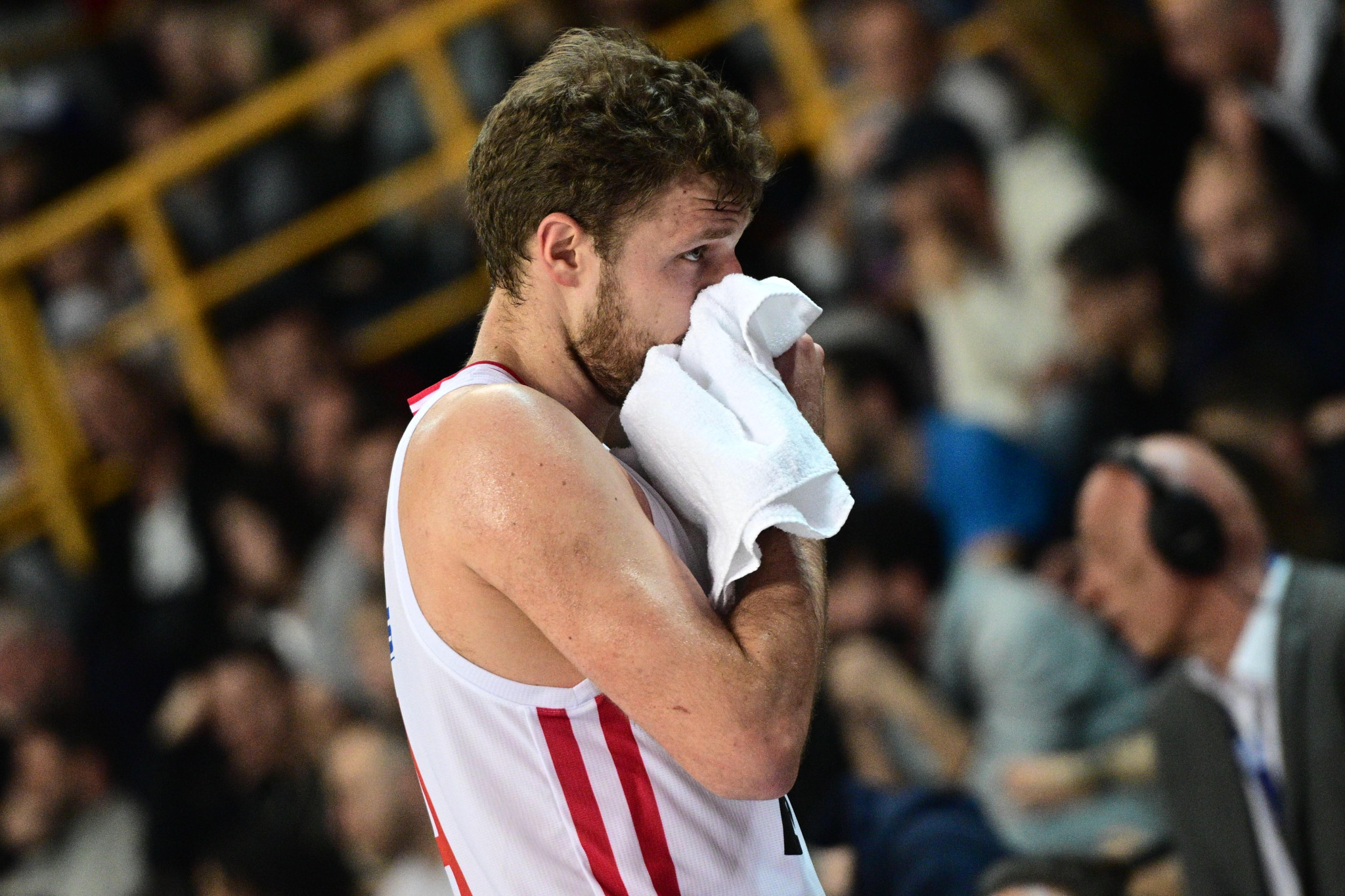 Βεζένκοβ: «Είναι ντροπή...»