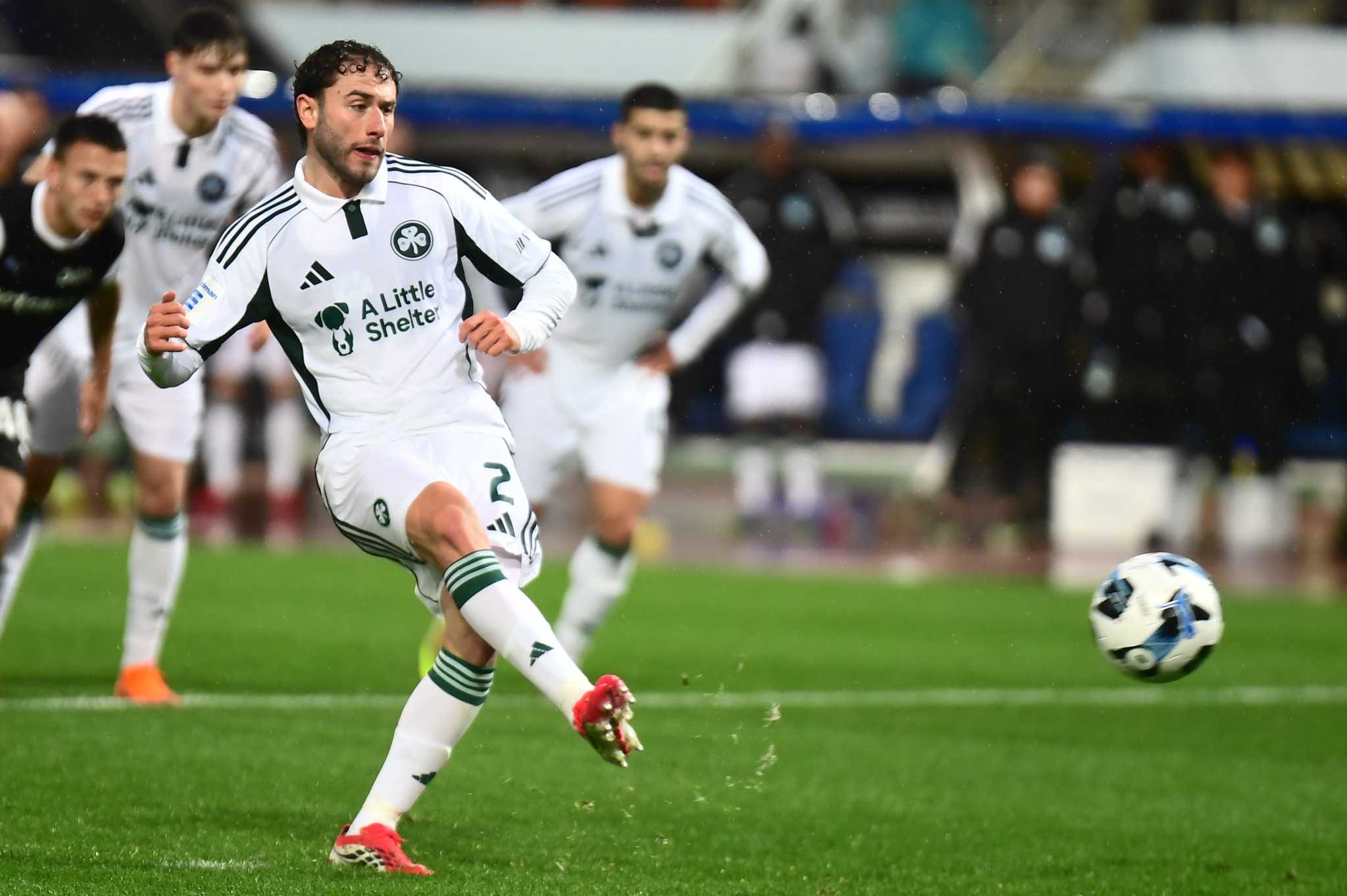 Ο Κατσικογιάννης... βιάστηκε να σφυρίξει τη λήξη, ο VAR τον κάλεσε και ο Παναθηναϊκός σκόραρε με πέναλτι (video)