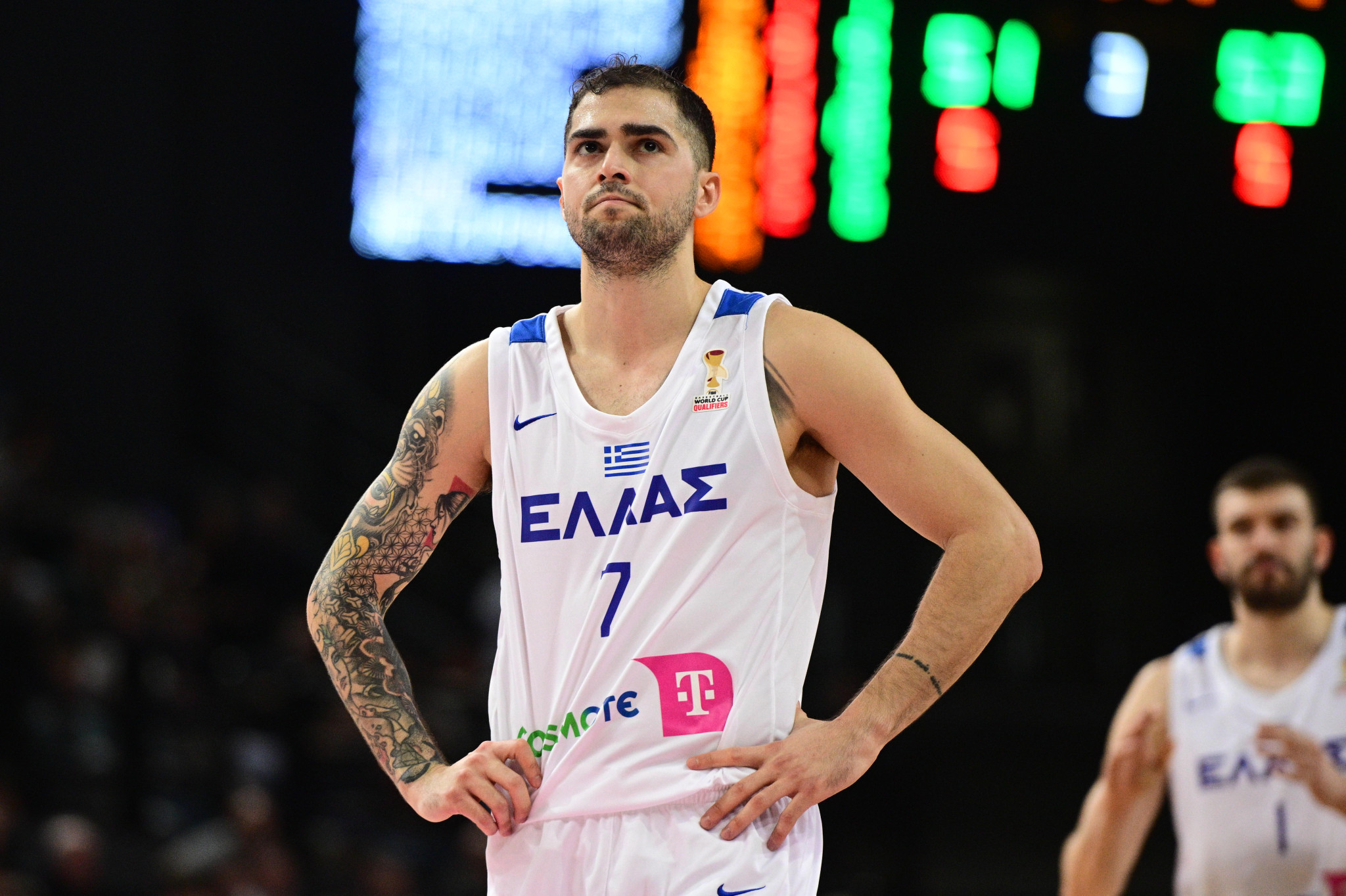 Η Εθνική γνώρισε την πρώτη της ήττα στα προκριματικά σε δραματικό ματς κόντρα στο Μαυροβούνιο