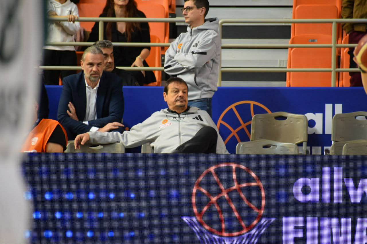 Είδε το Ολυμπιακός - Μαρούσι ο Εργκίν Αταμάν