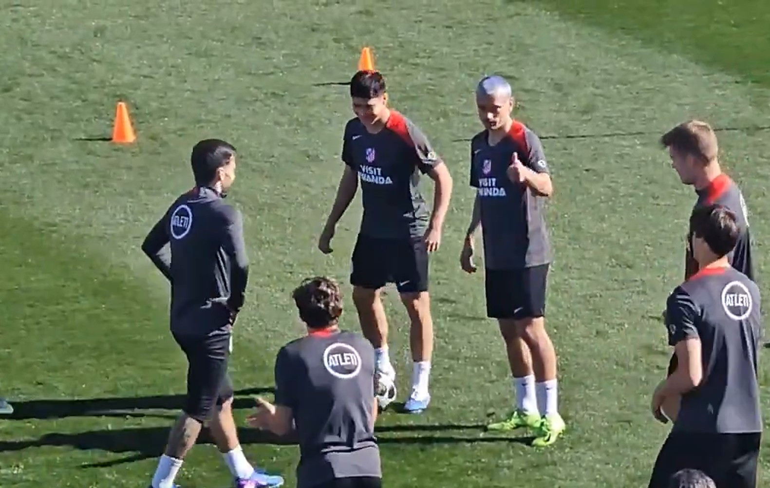 Με νέο, ιδιαίτερο λουκ ο Γκριεζμάν ενόψει της ρεβάνς με την Μπριζ (photos-video)