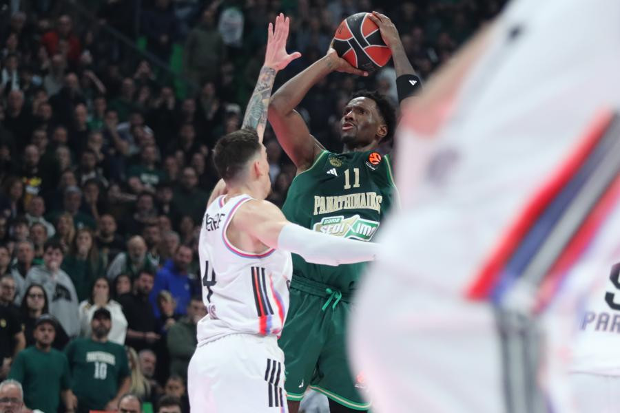 Το φάουλ που ζητάει ο Παναθηναϊκός στο τρίποντο του Χέιζ-Ντέιβις λίγο πριν την εκπνοή (vid)