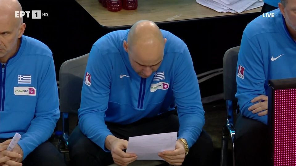 Η μελέτη ποτέ δε σταματάει: Ο Σπανούλης διαβάζει προσεκτικά τη στατιστική στο Ελλάδα - Μαυροβούνιο