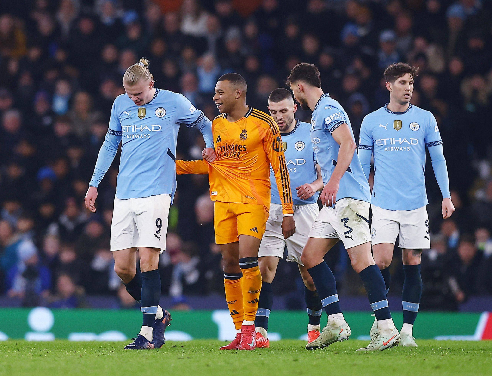 Τιτανομαχία στους «16» - Αυτά είναι τα οκτώ ζευγάρια στο Champions League