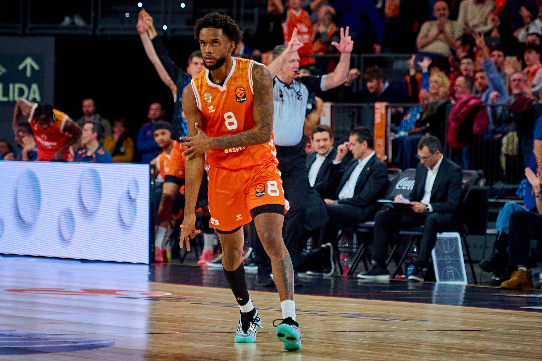 Περίπατος της Βαλένθια κόντρα στην Μπασκόνια