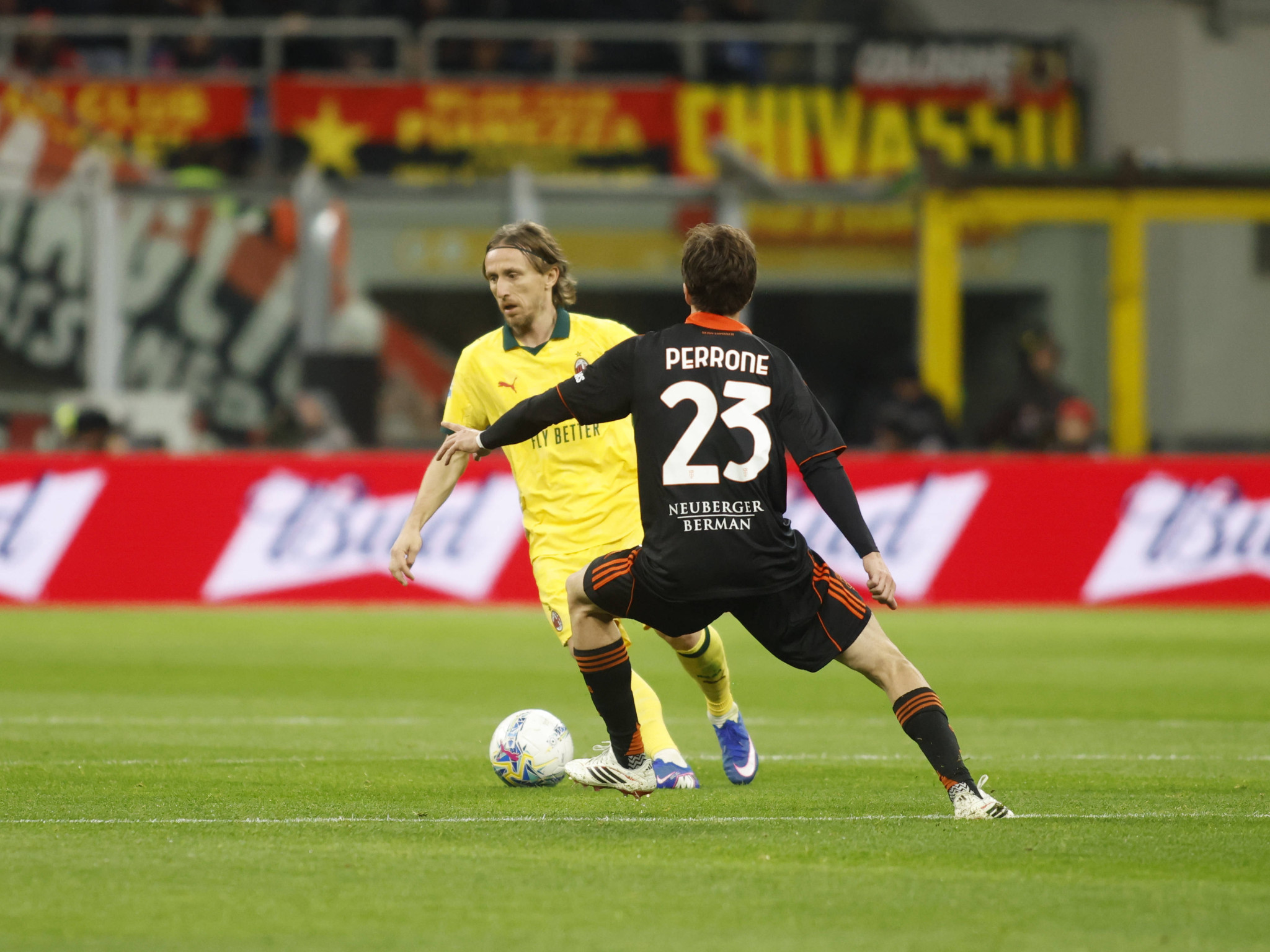 Όρθια στο «Σαν Σίρο» η Κόμο, έκοψε βαθμούς από τη Μίλαν