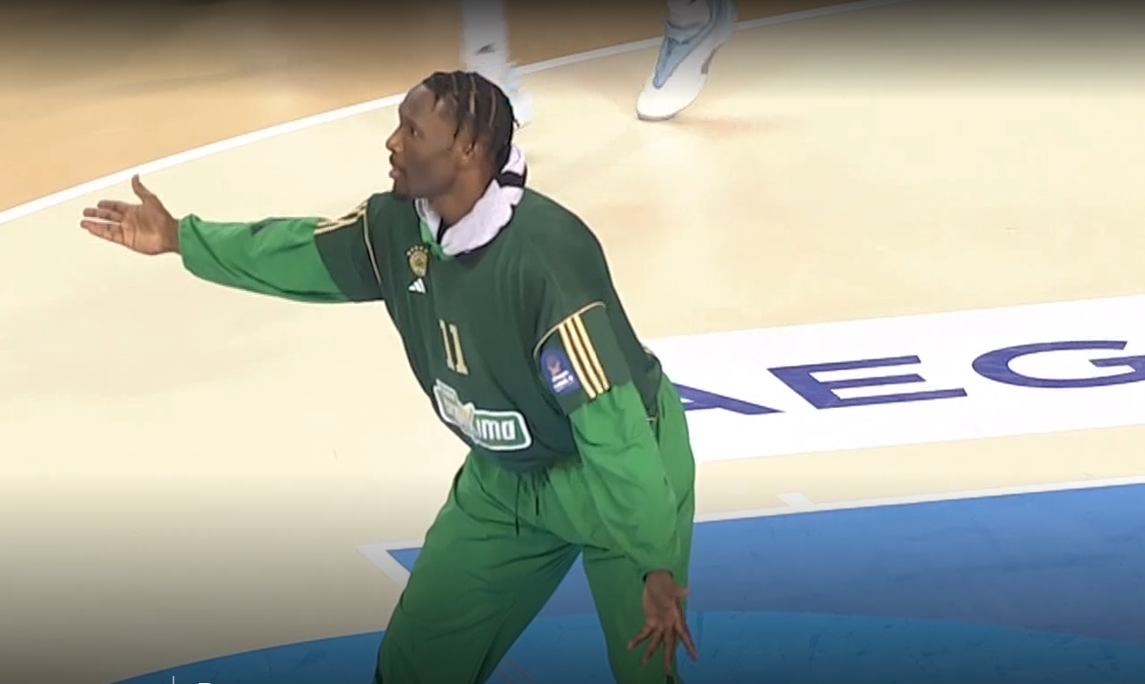 Απίστευτο: Ο Χέιζ-Ντέιβις μπήκε μέσα στο παρκέ να δείξει στους συμπαίκτες του πως να αμυνθούν! (video)