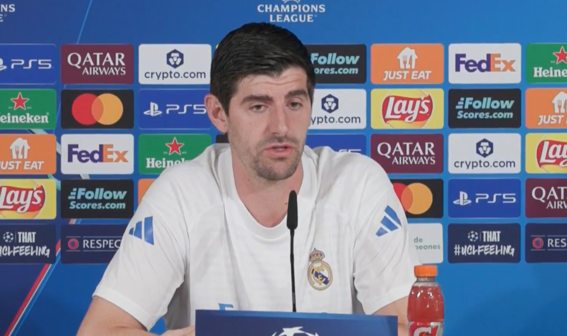 Κουρτουά: «Δεν ανεχόμαστε ούτε τον ρατσισμό ούτε την ομοφοβία»